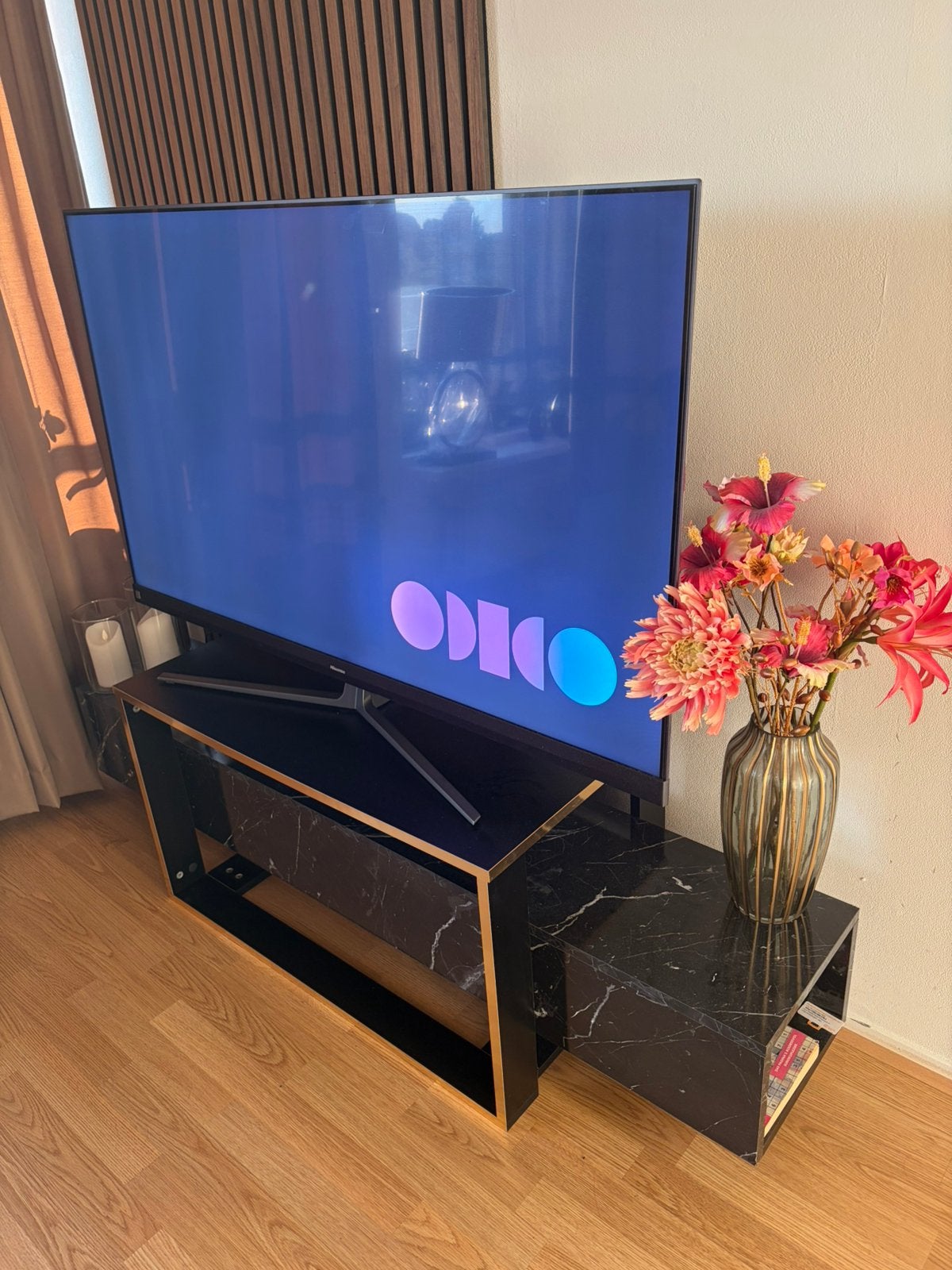 Marmer tv meubel met goude detail, Ophalen, Overige materialen, Marmer, Zo goed als nieuw