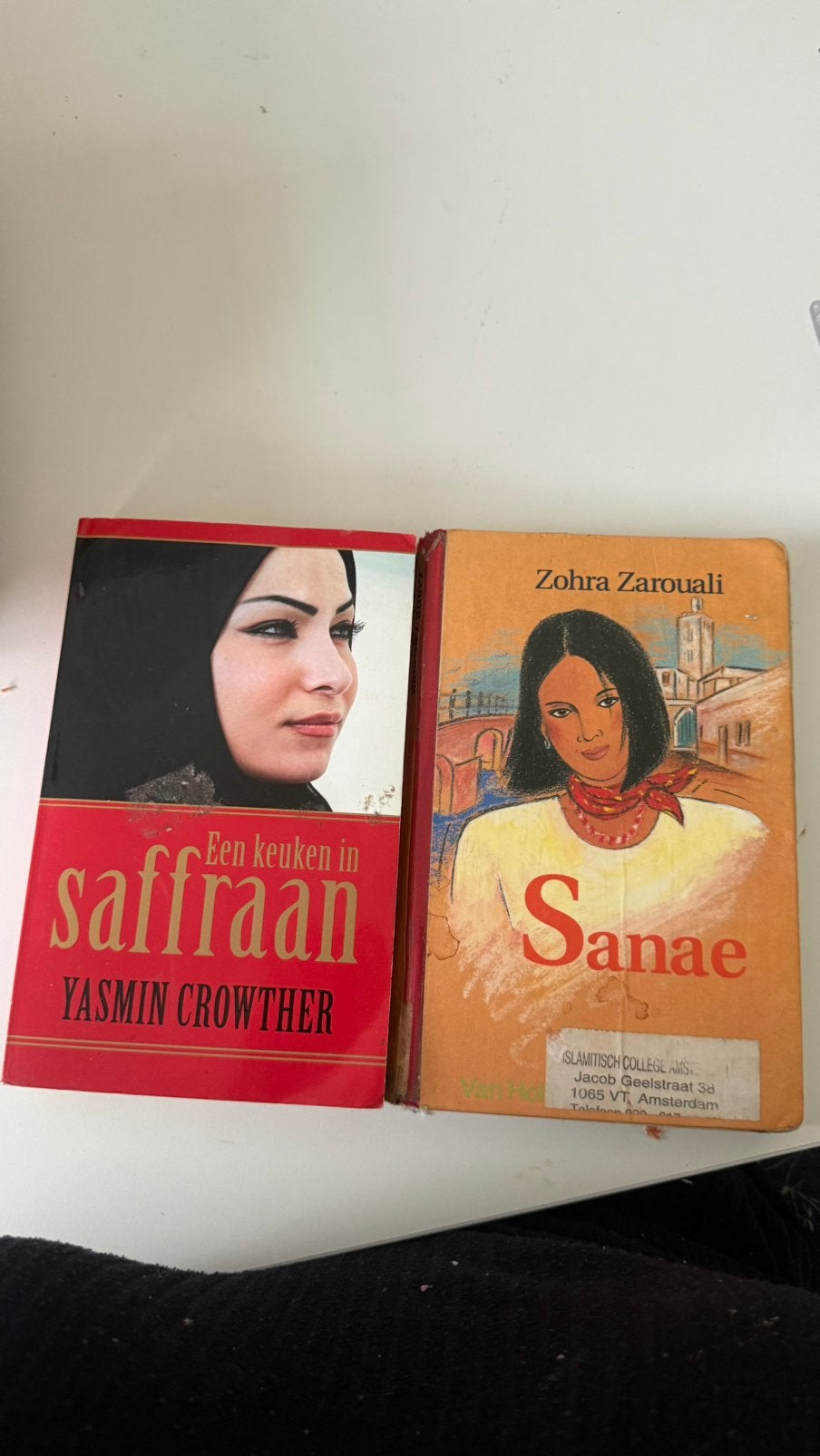 2 jeugdboeken: Sanae & Een keuken in Saffraan, Boeken, Ophalen of Verzenden, Gelezen