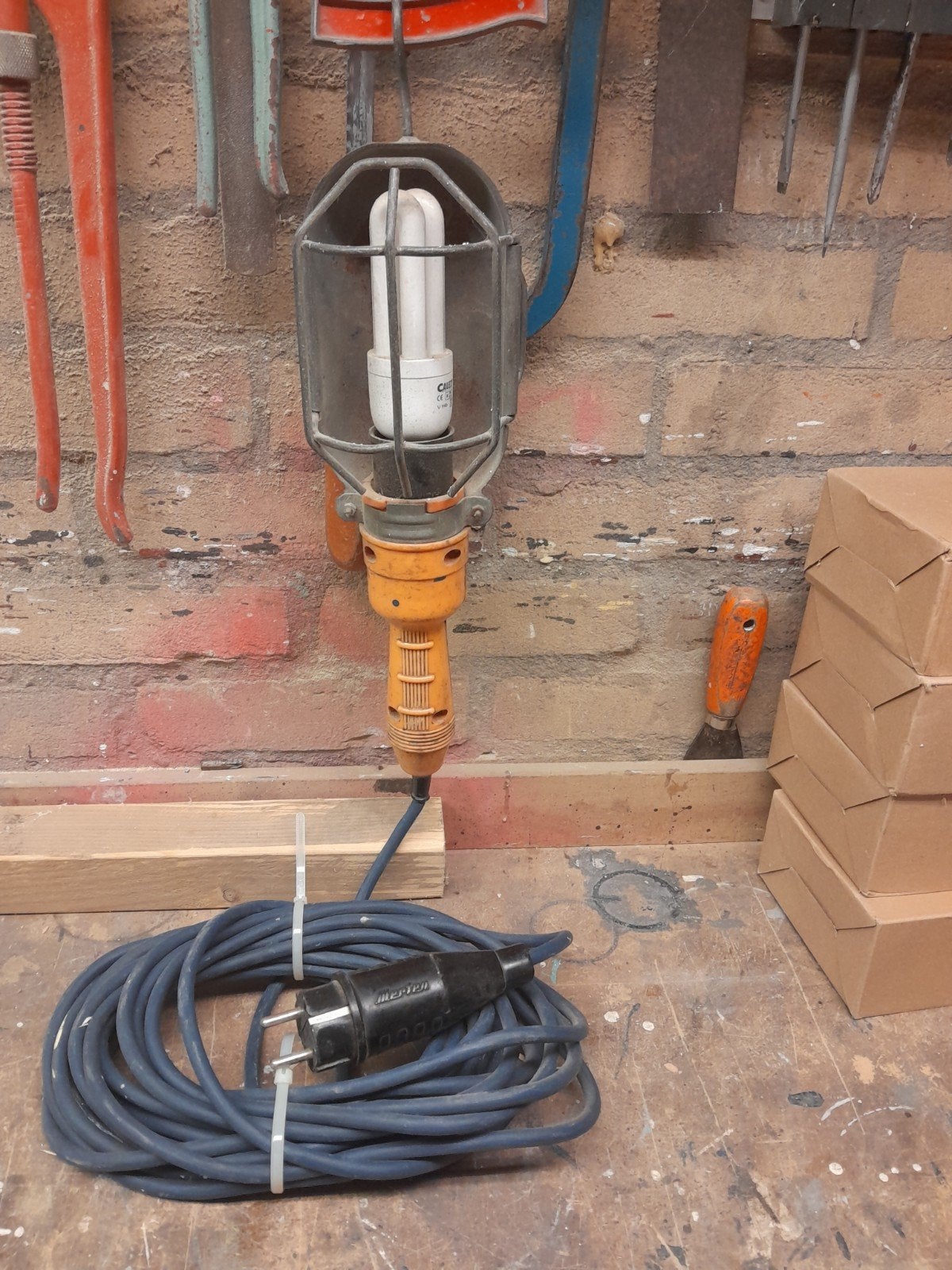 Looplamp, Ophalen, Minder dan 50 watt