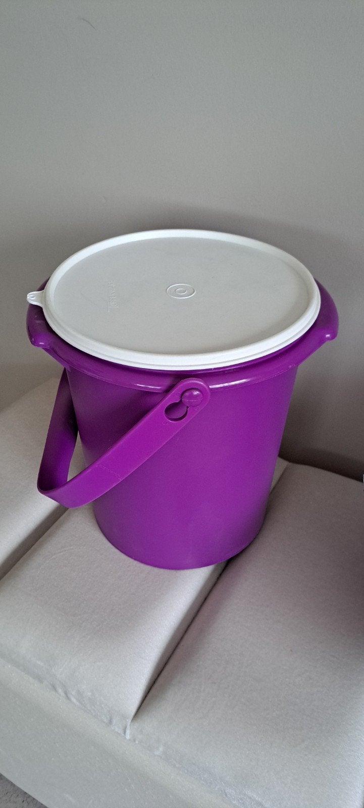 Tupperware Reuze Emmer 8.5 Liter (Demo Model), Ophalen of Verzenden, Zo goed als nieuw