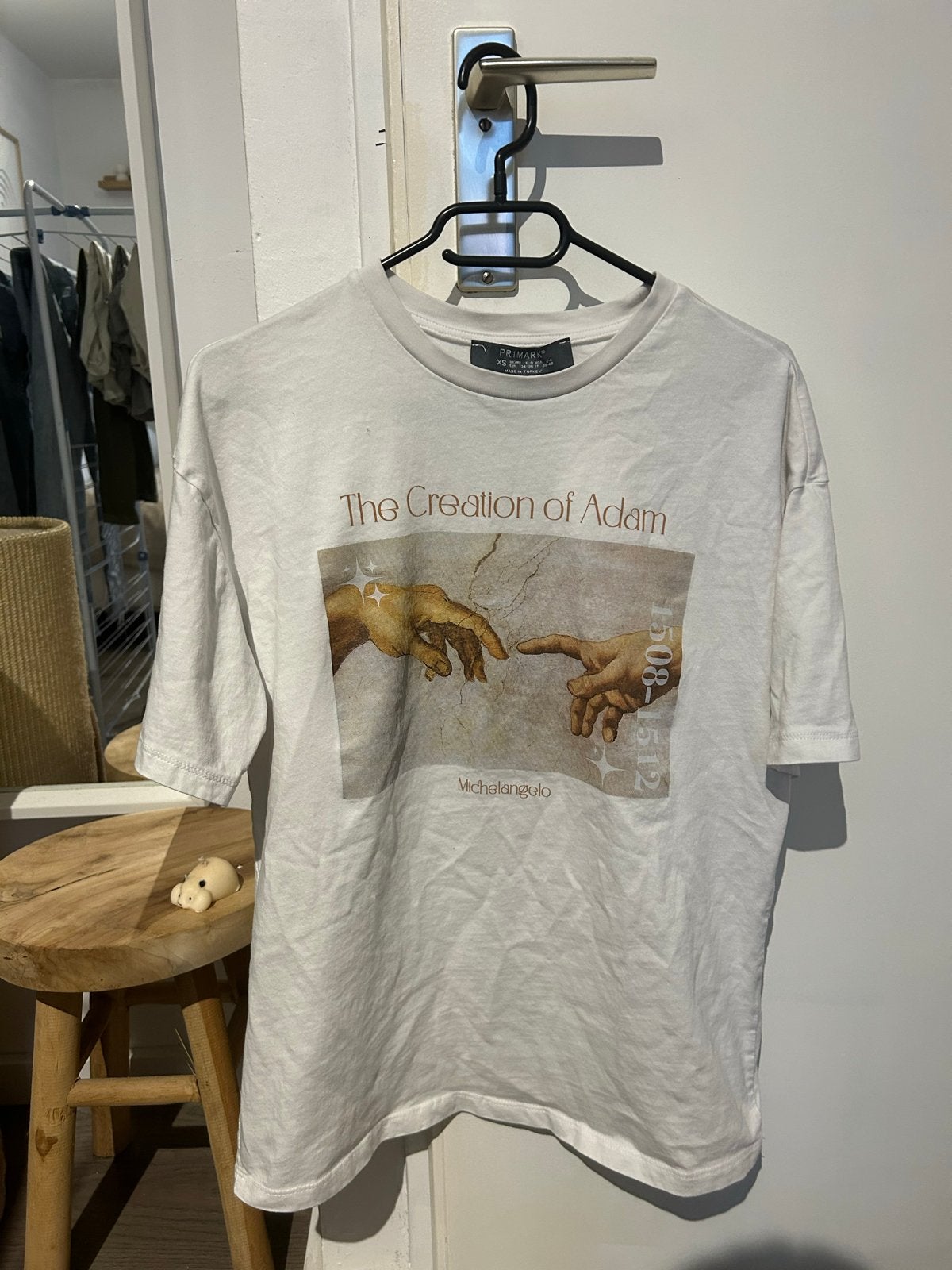Primark T-shirt 'The Creation of Adam' Michelangelo, Wit, Ophalen of Verzenden, Zo goed als nieuw, Korte mouw