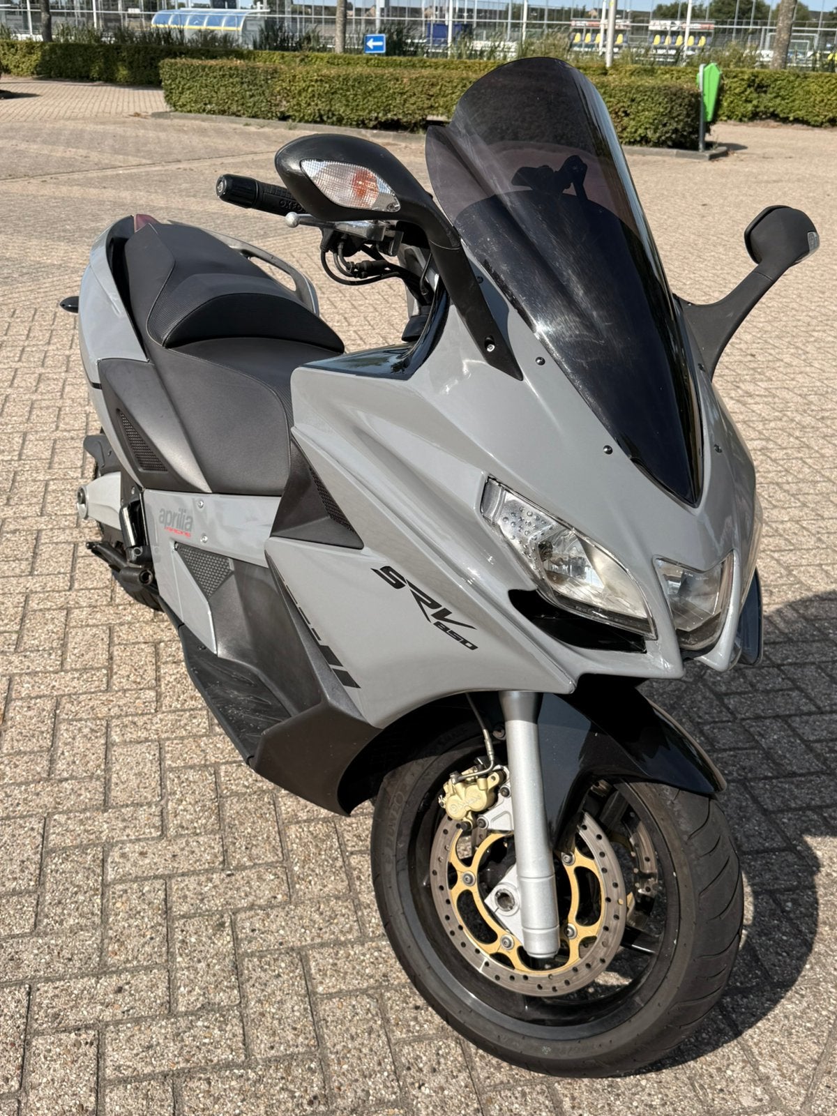 Aprilia SRV 850 ABS | Akrapovic | Malossi | Groot onderhoud, Motoren, Occasion, Motorrijbewijs A, Particulier, Meer dan 35 kW