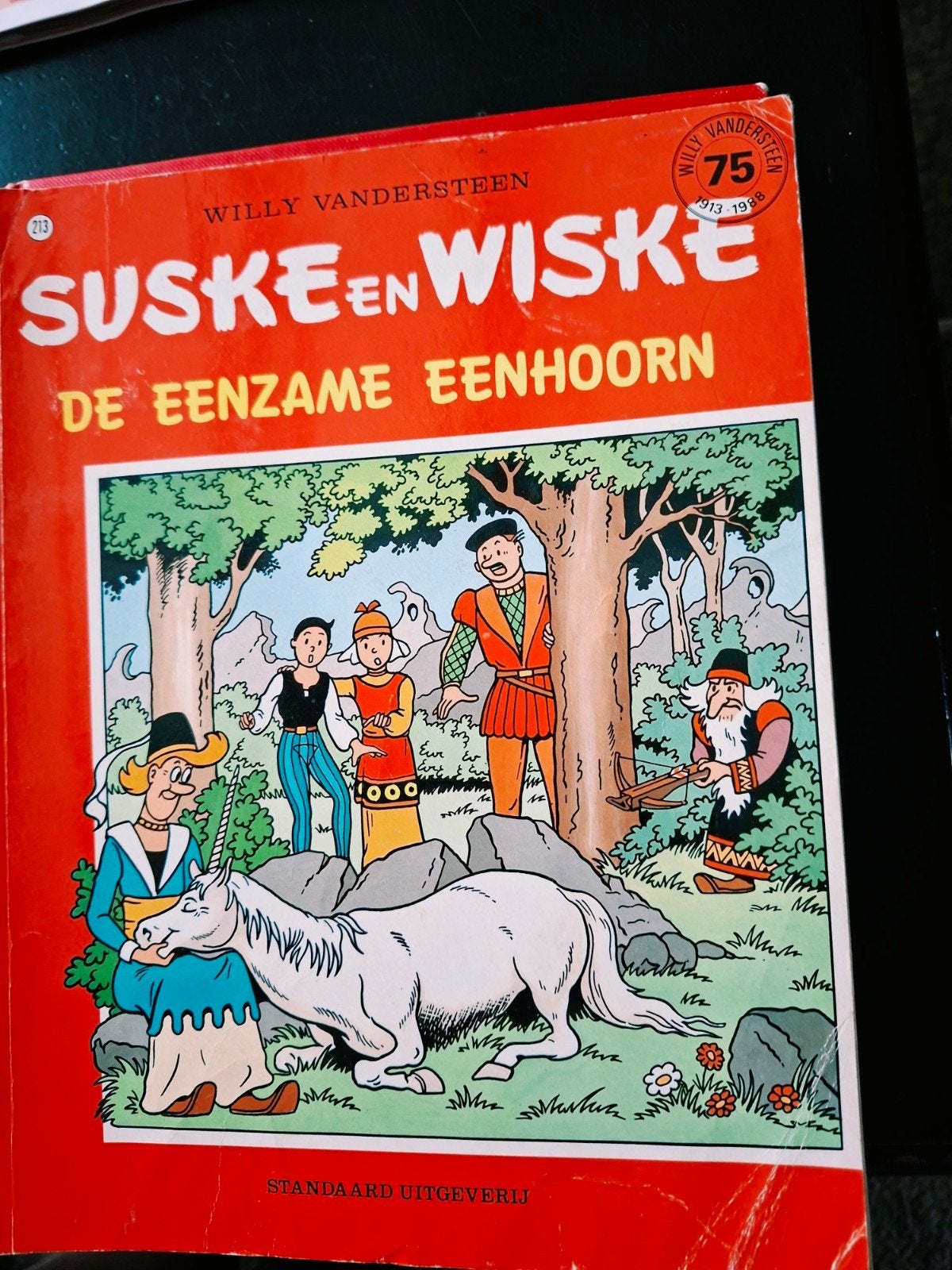 suske en wiske de eenzame eenhoorn 1913_1988, Eén stripboek, Ophalen of Verzenden, Gelezen