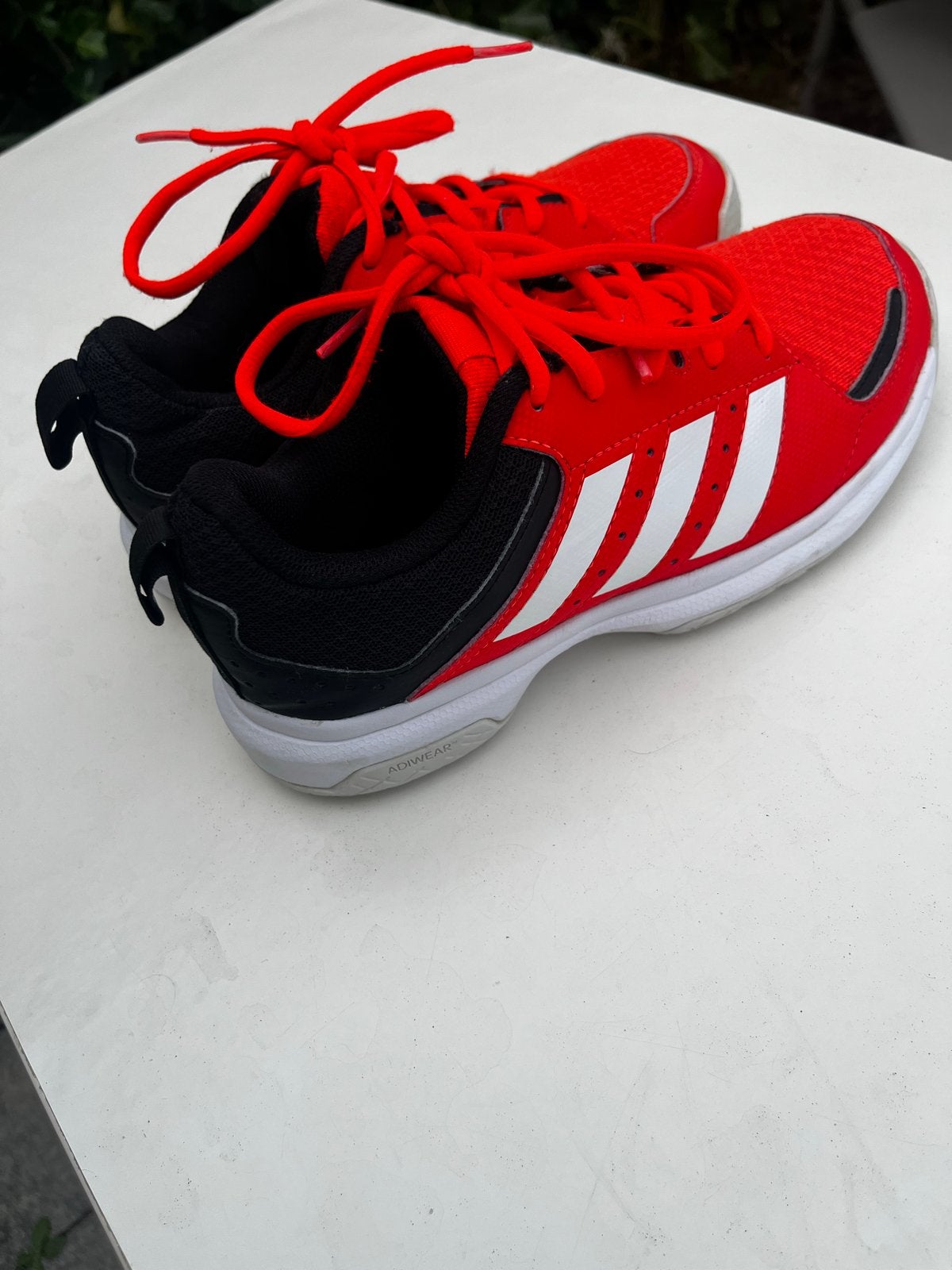 Adidas maat 36, Sportschoenen, Ophalen of Verzenden, Gedragen, Rood