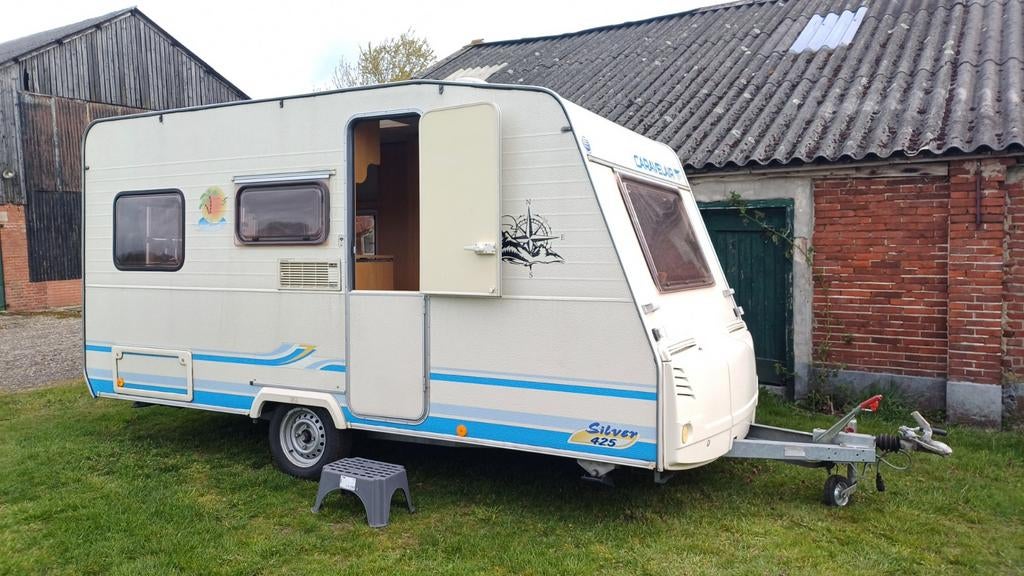 Nette Caravelair Silver 425, bj 2000, 4-pers. optie vast bed, Schokbreker, Treinzit, Tot en met 3, Particulier