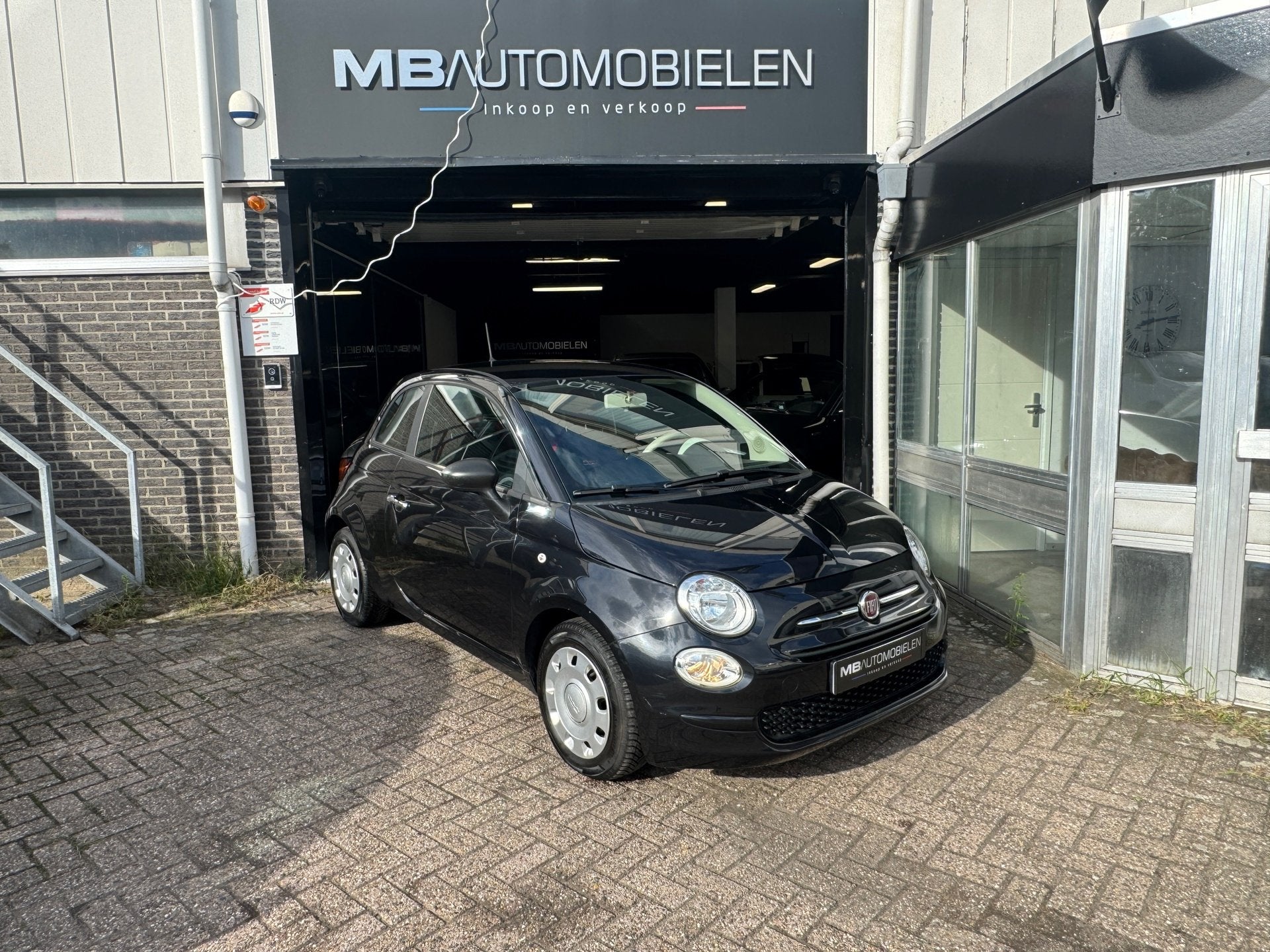 Fiat 500 1.2 Young/1 Jaar APK/Airco/Zwart/Facelift/Meeneempr, Auto's, Fiat, Voorwielaandrijving, Gebruikt, 4 cilinders, 840 kg