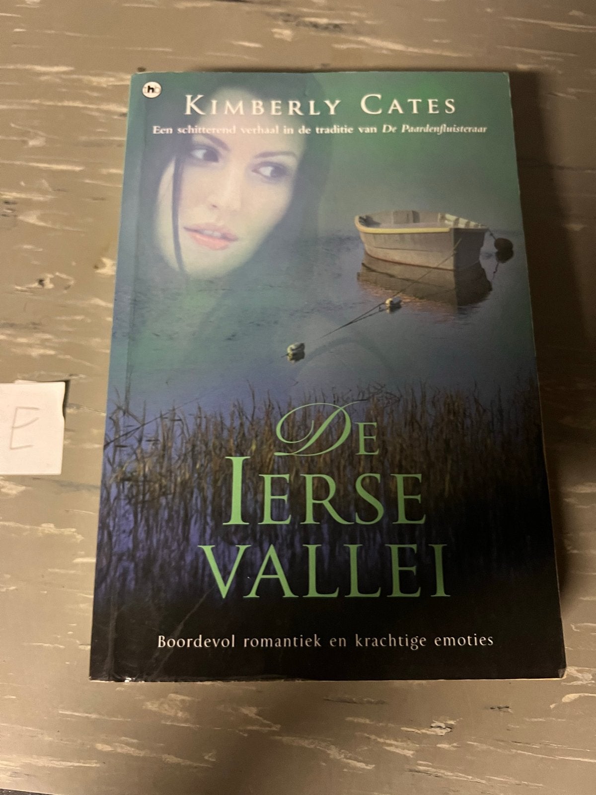 De Ierse Vallei - Kimberly Cates (Boek), Ophalen of Verzenden, Gelezen, Nederland