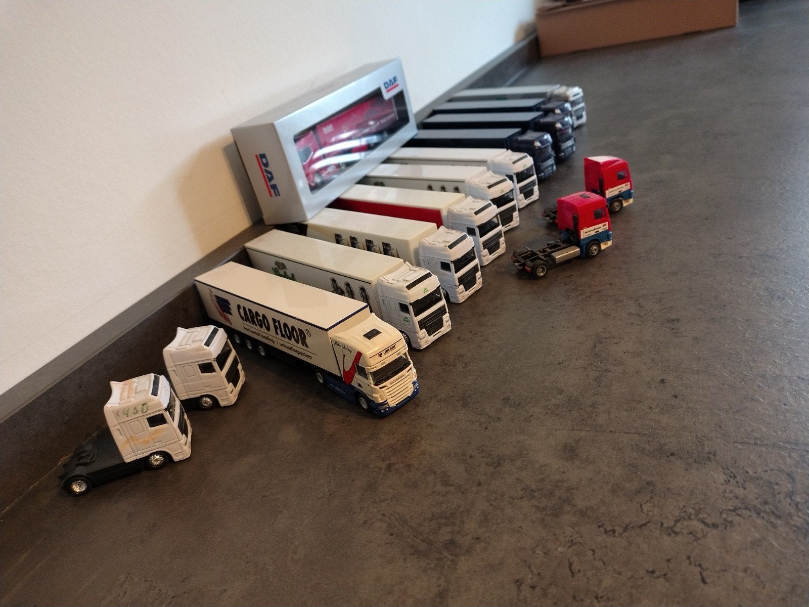 Kavel schaalmodellen 1:87 - Diverse vrachtwagens, Ophalen of Verzenden, Gebruikt, Bus of Vrachtwagen, Overige merken