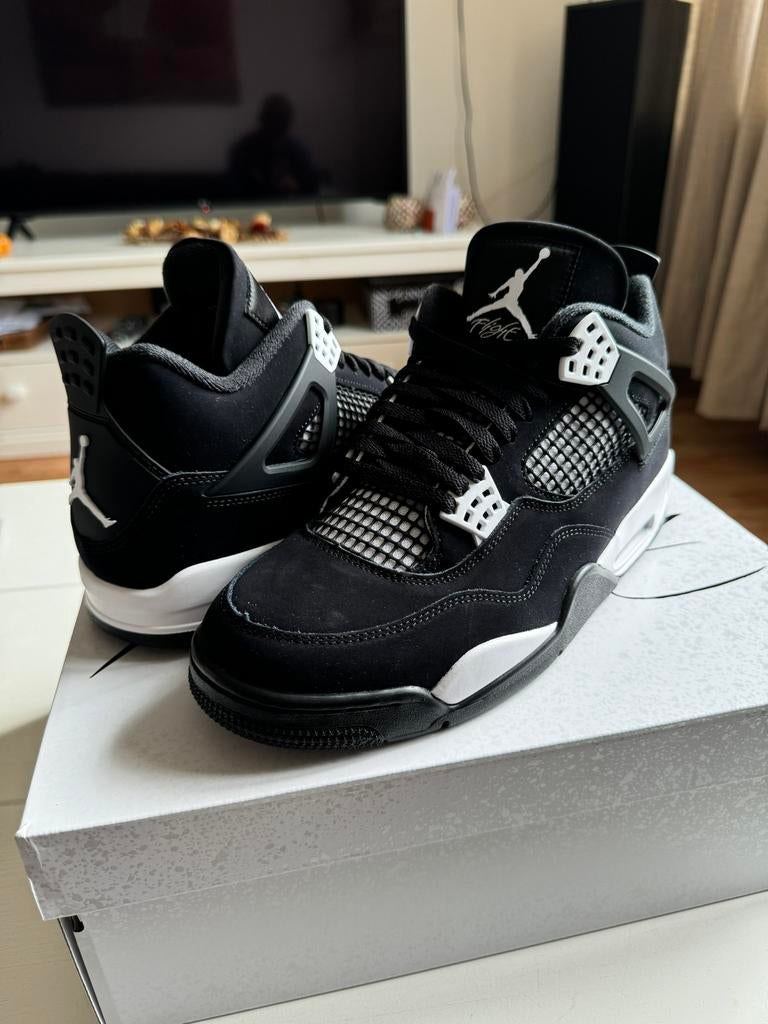 Jordan 4 White Thunder maat 44, Ophalen of Verzenden, Nieuw, Schoenen