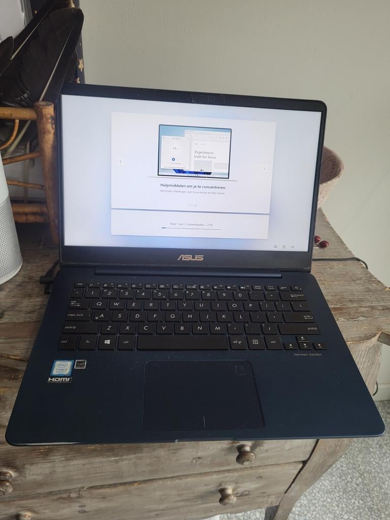Asus ZenBook UX430UA - Stijlvolle en Krachtige Laptop, Computers en Software, Windows Laptops, Ophalen, Gebruikt, Asus, Qwerty
