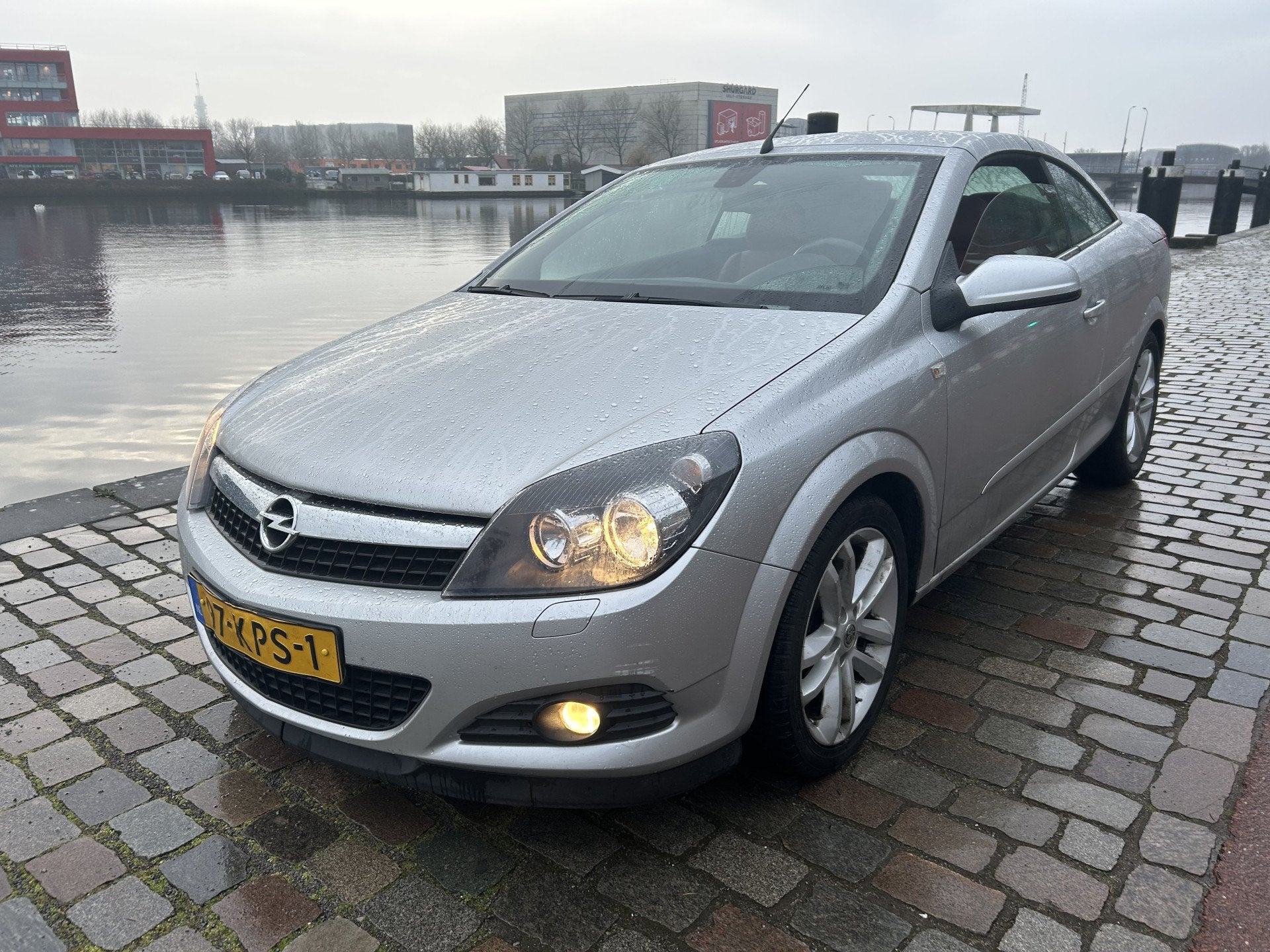 Opel Astra TwinTop 1.8 Temptation leer airco nwe apk keurige, Voorwielaandrijving, 4 cilinders, Cabriolet, 4 stoelen