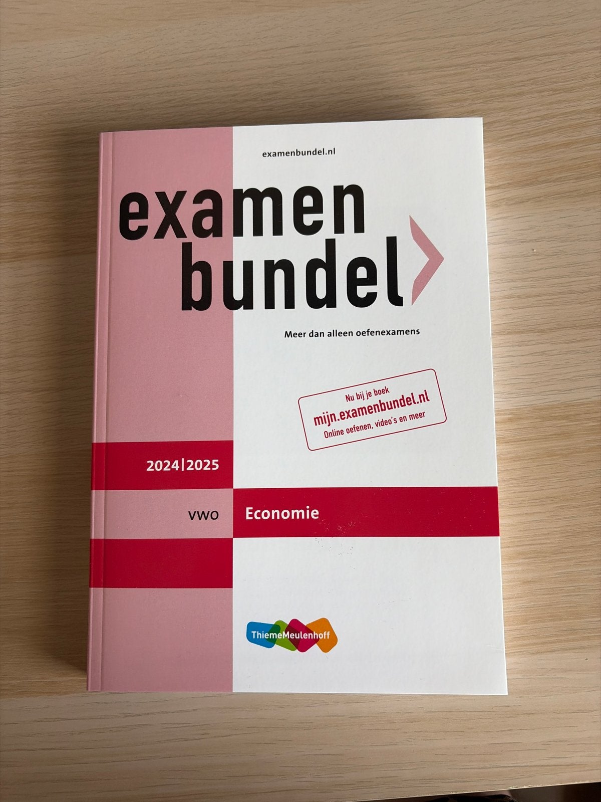 Examenbundel VWO Economie 2024/2025 - Zo goed als nieuw, Ophalen of Verzenden, Gamma, Zo goed als nieuw