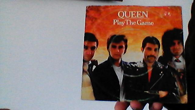 Queen jukebox single play the game uit 1980, Ophalen of Verzenden, Zo goed als nieuw, Pop, Single