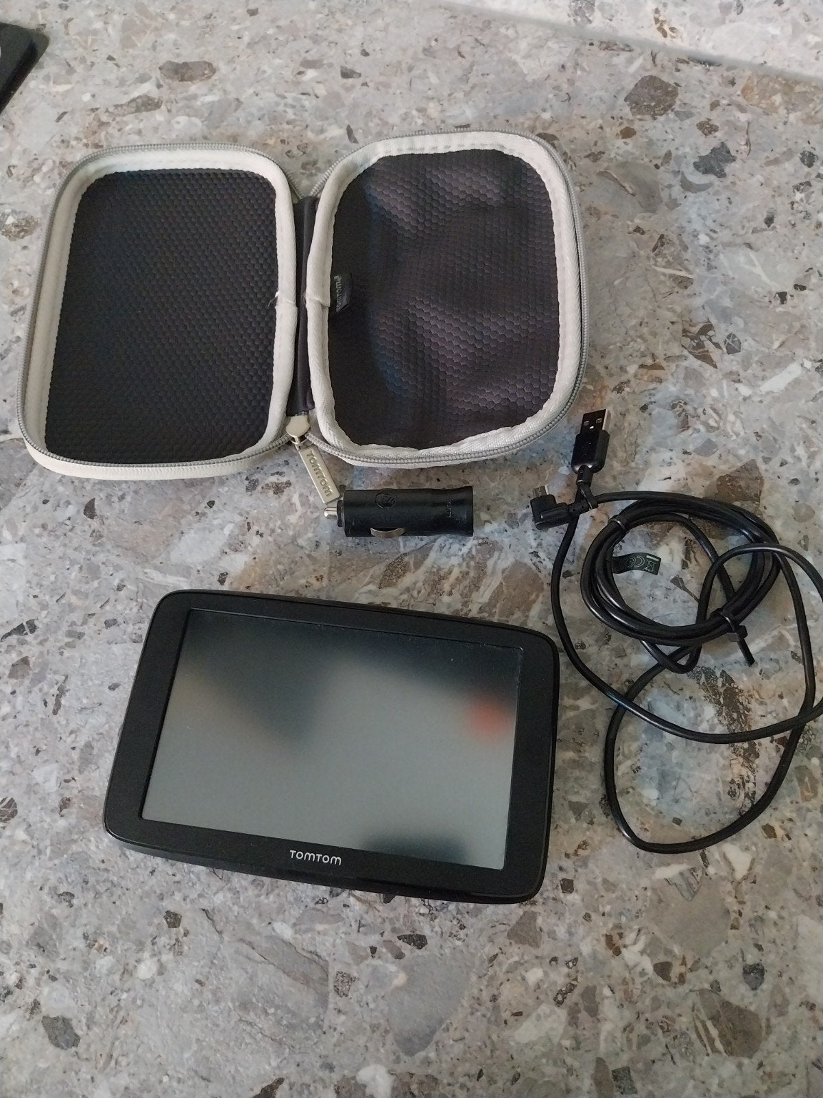 TomTom navigatiesysteem met hoes en accessoires, Ophalen of Verzenden