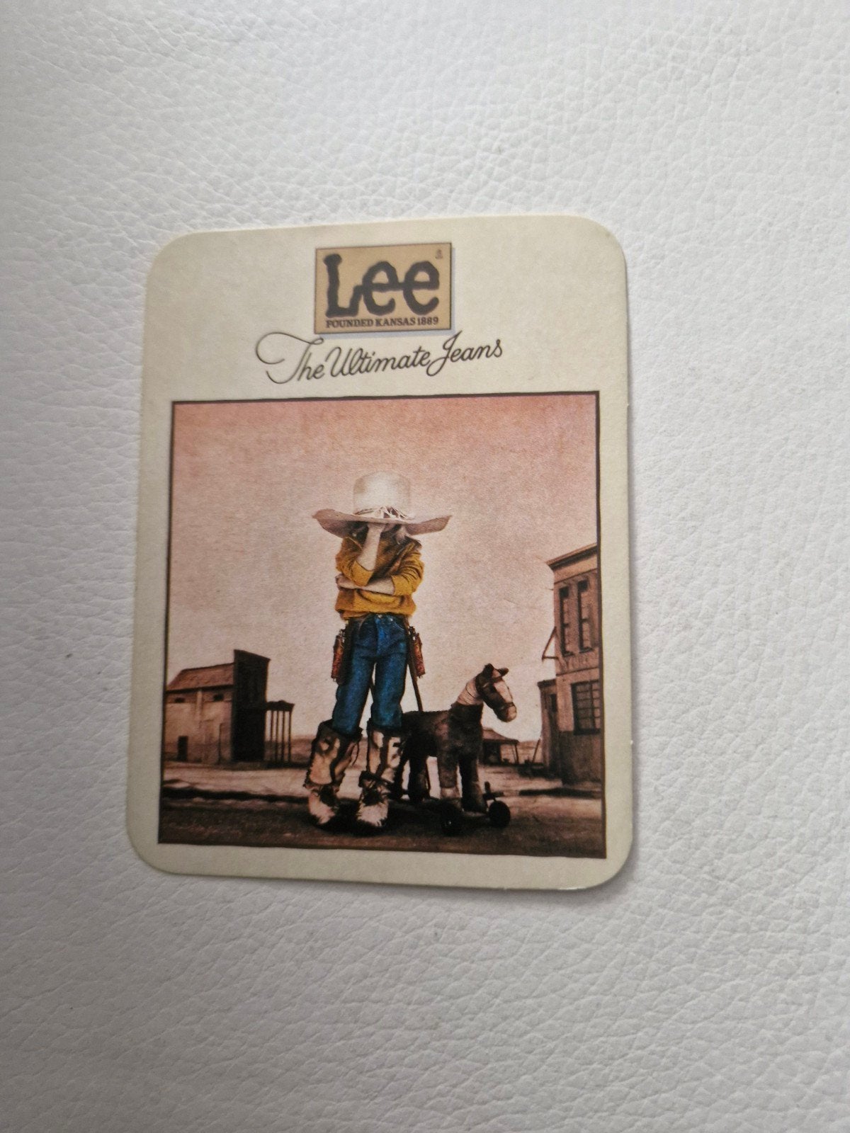 12125 Vintage Lee Jeans Sticker - The Ultimate Jeans, Verzamelen, Ophalen of Verzenden, Zo goed als nieuw, Merk