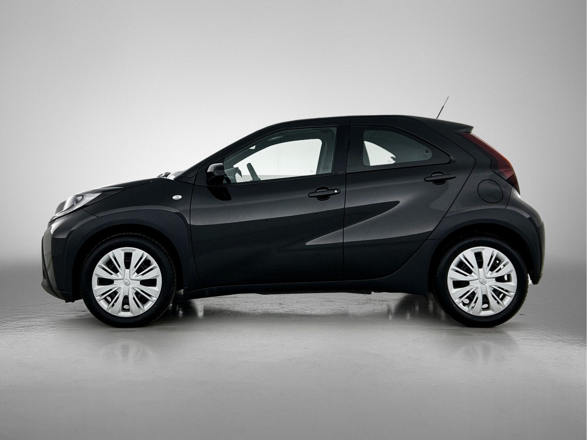 Toyota Aygo X 1.0 VVT-i MT Play | Cruise Control | Airco | A, Auto's, 12 maanden, Stof, Gebruikt, Euro 6