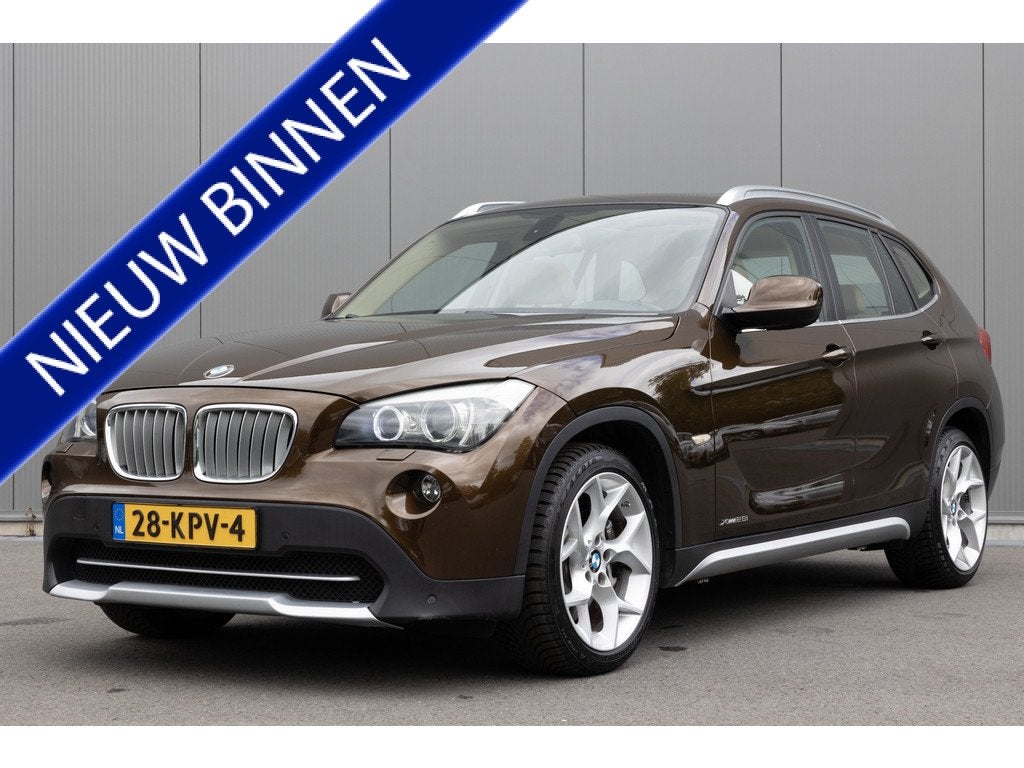 BMW X1 | X-Drive 28i | CAMERA | LEDER | PANO | SPORTSTOELEN, Euro 5, Gebruikt, 2996 cc, Bedrijf