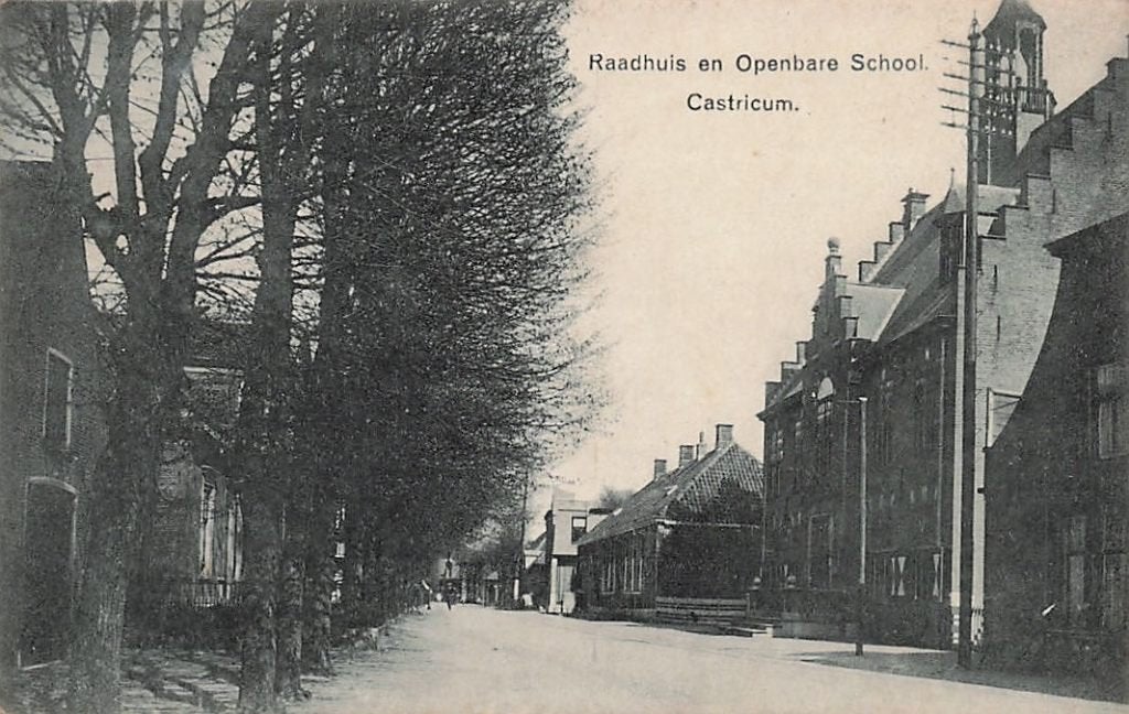 AN156 Castricum Raadhuis en School 1925, Verzenden, 1920 tot 1940, Gelopen, Noord-Holland