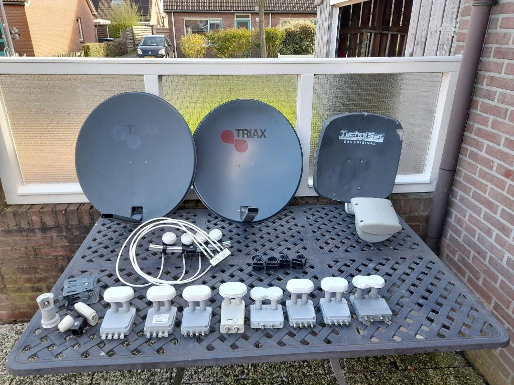 Satelliet spullen, Ophalen of Verzenden, Zo goed als nieuw, (Schotel)antenne-accessoires, Overige merken