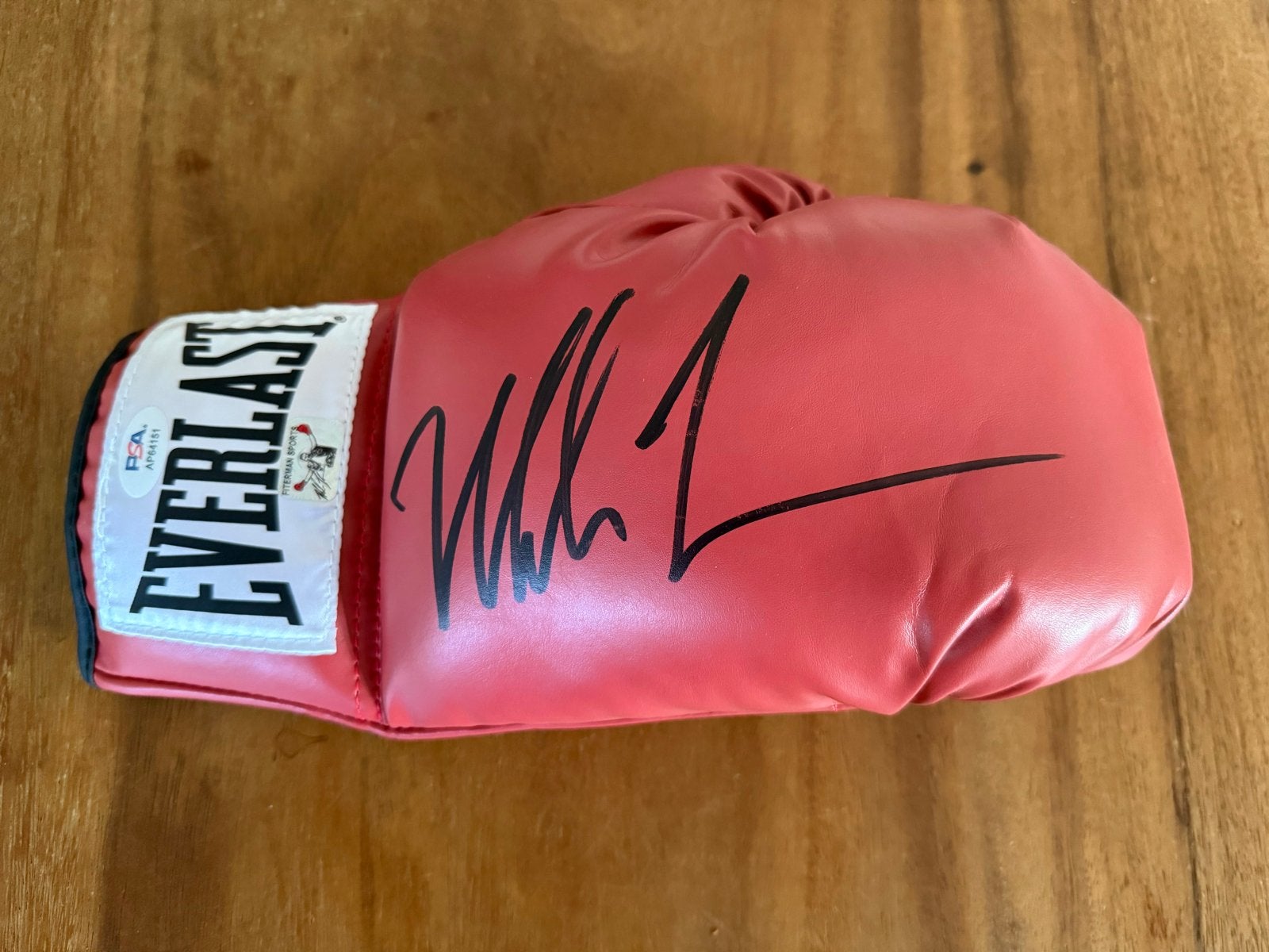 Gesigneerde Mike Tyson Everlast Bokshandschoen (PSA), Ophalen of Verzenden, Nieuw, Bokshandschoenen
