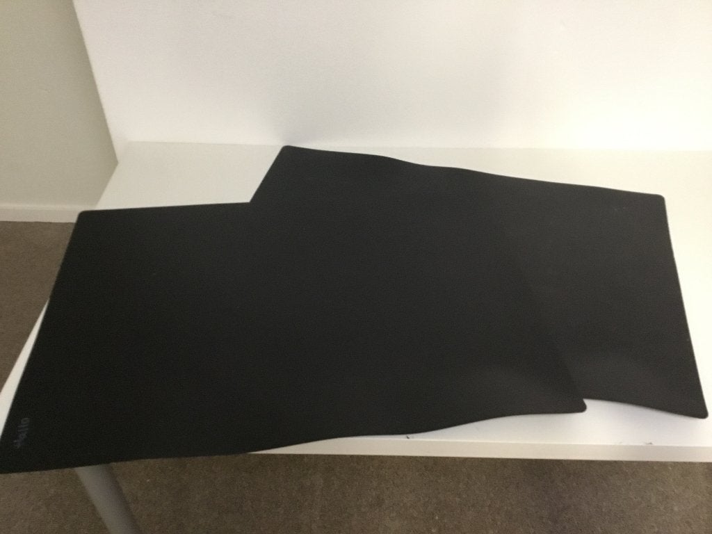 2 zwarte gebruikte bureau placemats, Ophalen of Verzenden