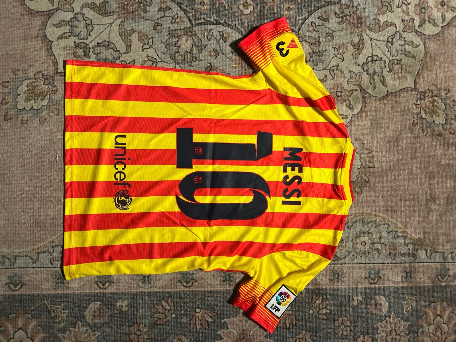 FC Barcelona Messi Thuisshirt 2013/2014 - Maat M, Maat M, Ophalen of Verzenden, Zo goed als nieuw, Shirt