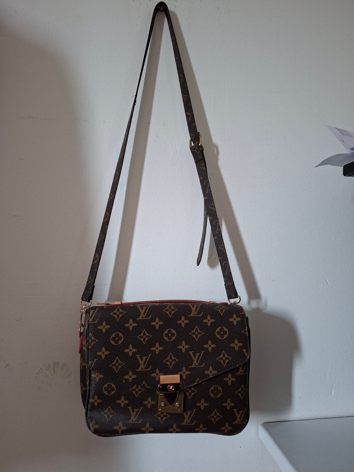 Louis Vuitton Schoudertasje Monogram Canvas, Sieraden, Tassen en Uiterlijk, Ophalen of Verzenden, Gebruikt, Bruin, Schoudertasje