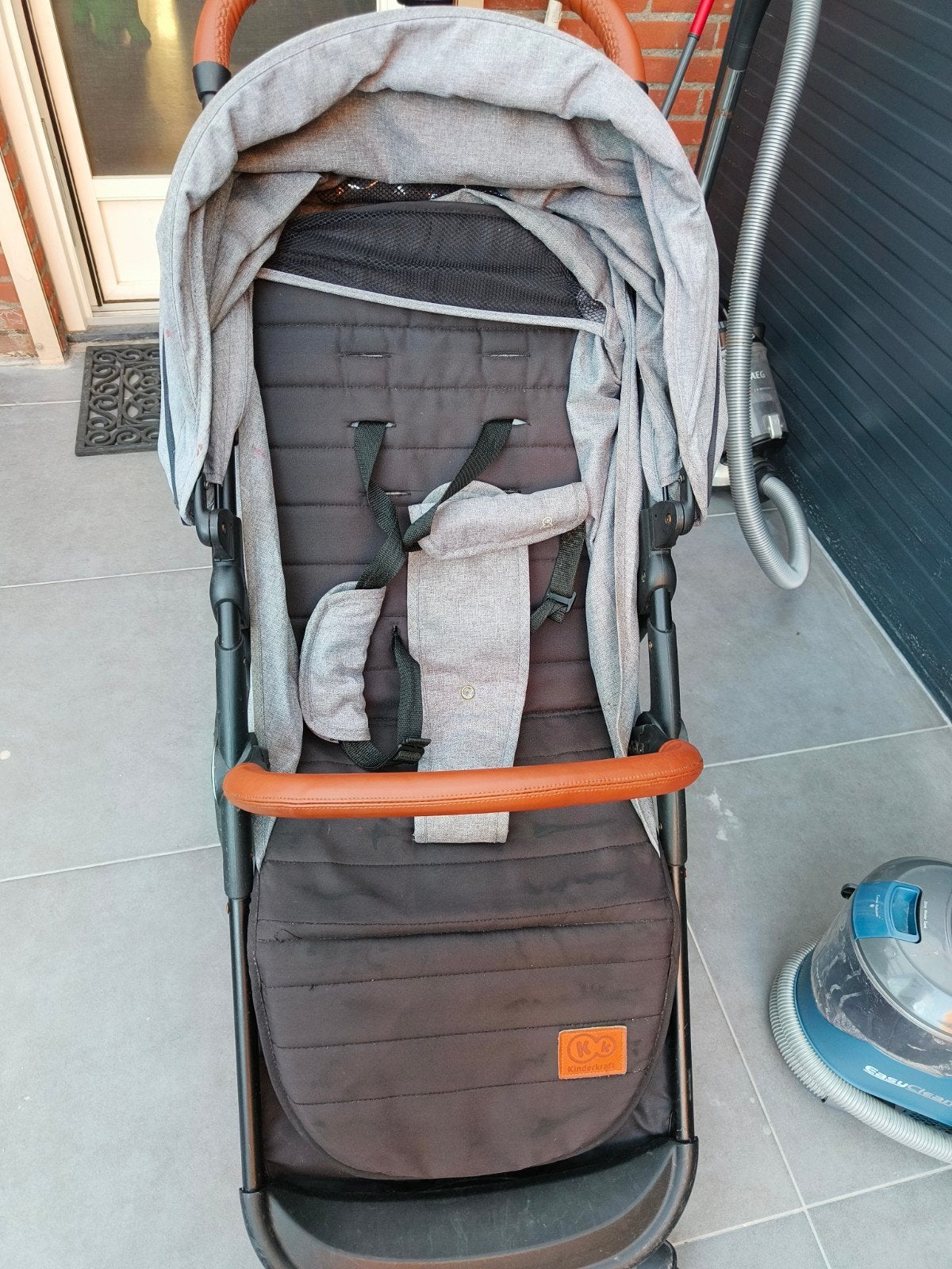 Kinderkraft buggy met voetenzak en regenhoes, Ophalen, Gebruikt, Overige merken, Verstelbare rugleuning