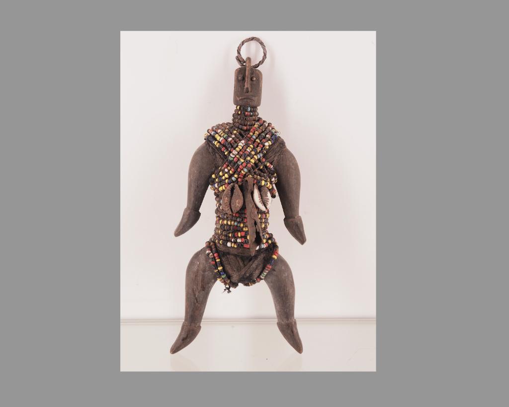 Div. Afr. kunst oa Namji doll Kameroen NR.4 (251009-04), Antiek en Kunst, Kunst | Niet-Westerse kunst, Ophalen of Verzenden
