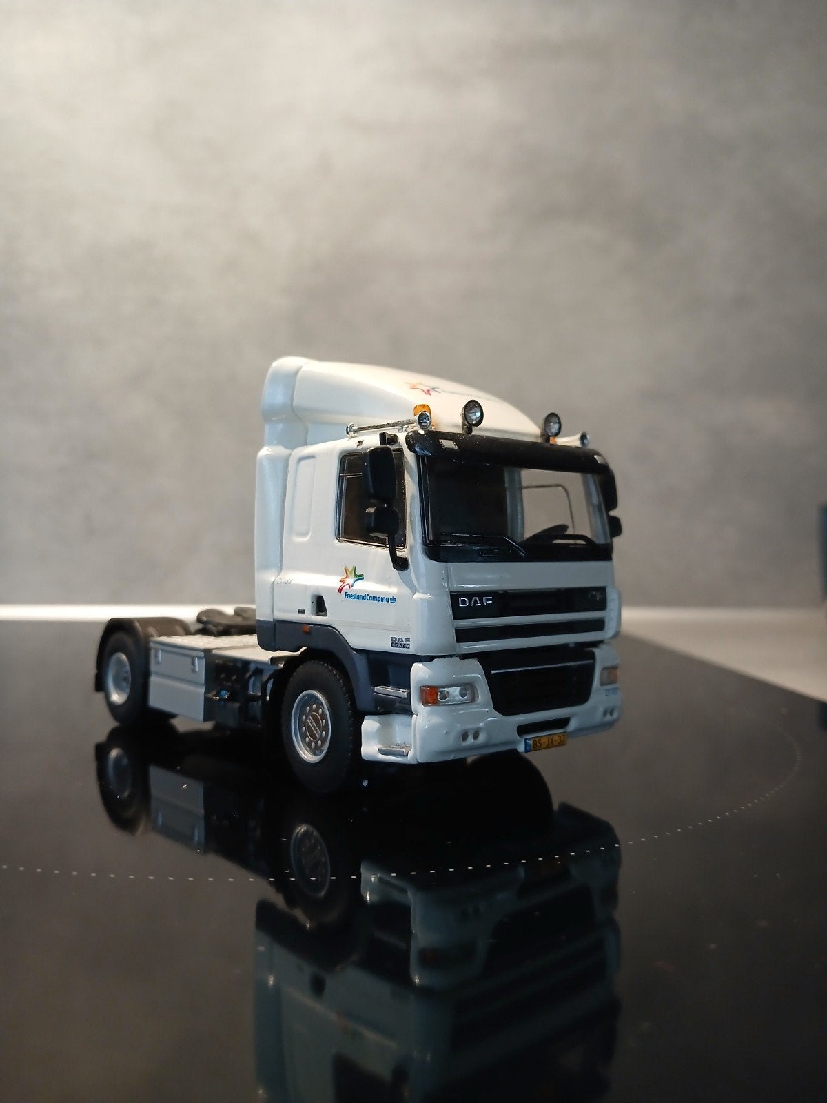 Wsi. Trekker. Daf cf. FrieslandCampina/ rmo., Ophalen, Zo goed als nieuw, Bus of Vrachtwagen, Wsi