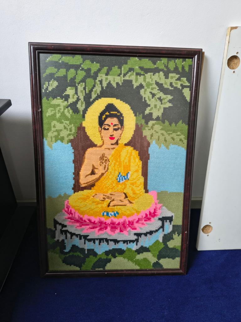 Geborduurd Boeddha schilderij in lijst, Ophalen, Gebruikt