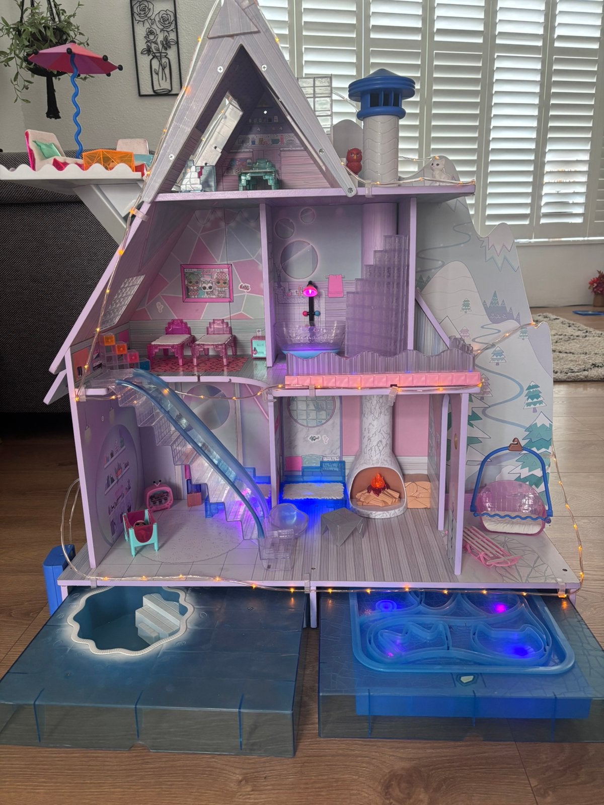 L.O.L suprise houten poppenhuis, Ophalen, Gebruikt, Poppenhuis
