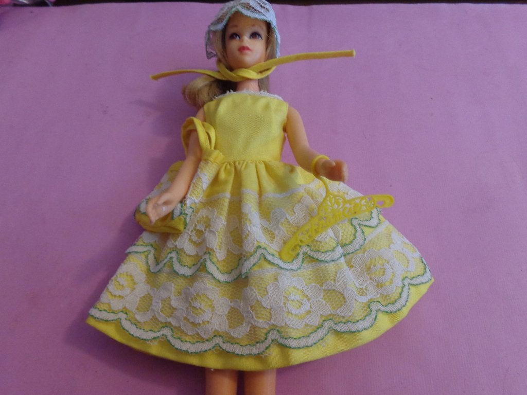 Barbie Vintage Francie Fresh as a daisy compleet mint, Verzamelen, Poppen, Ophalen of Verzenden, Zo goed als nieuw, Kleertjes