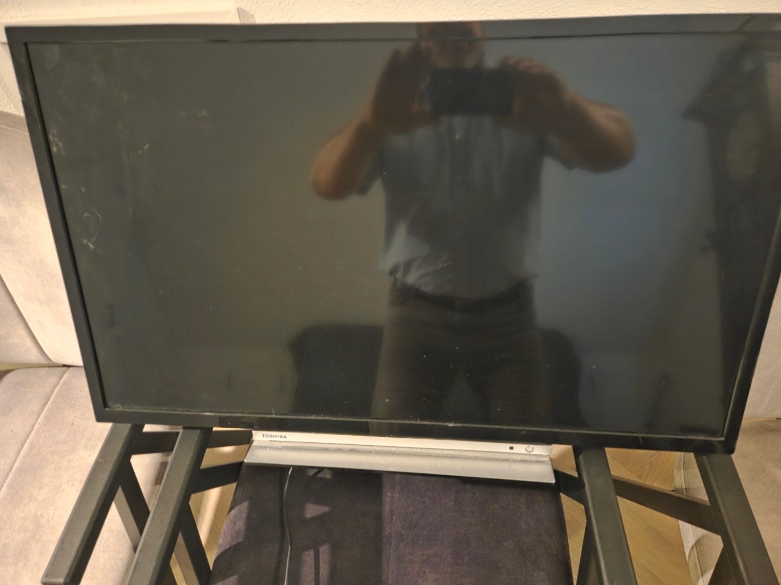 Toshiba smart led tv 32 inch, Ophalen, 50 Hz, HD Ready (720p), 80 tot 100 cm