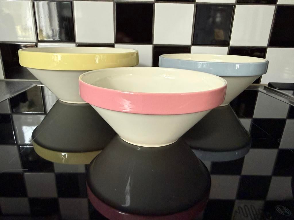 Set van 3 pastel nestschalen Regout, de Sphinx Maastricht, Antiek en Kunst, Ophalen of Verzenden