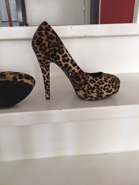 Damesschoenen maat 39 panter print zgan, Kleding | Dames, Bruin, Ophalen of Verzenden, Zo goed als nieuw, Schoenen met hoge hakken