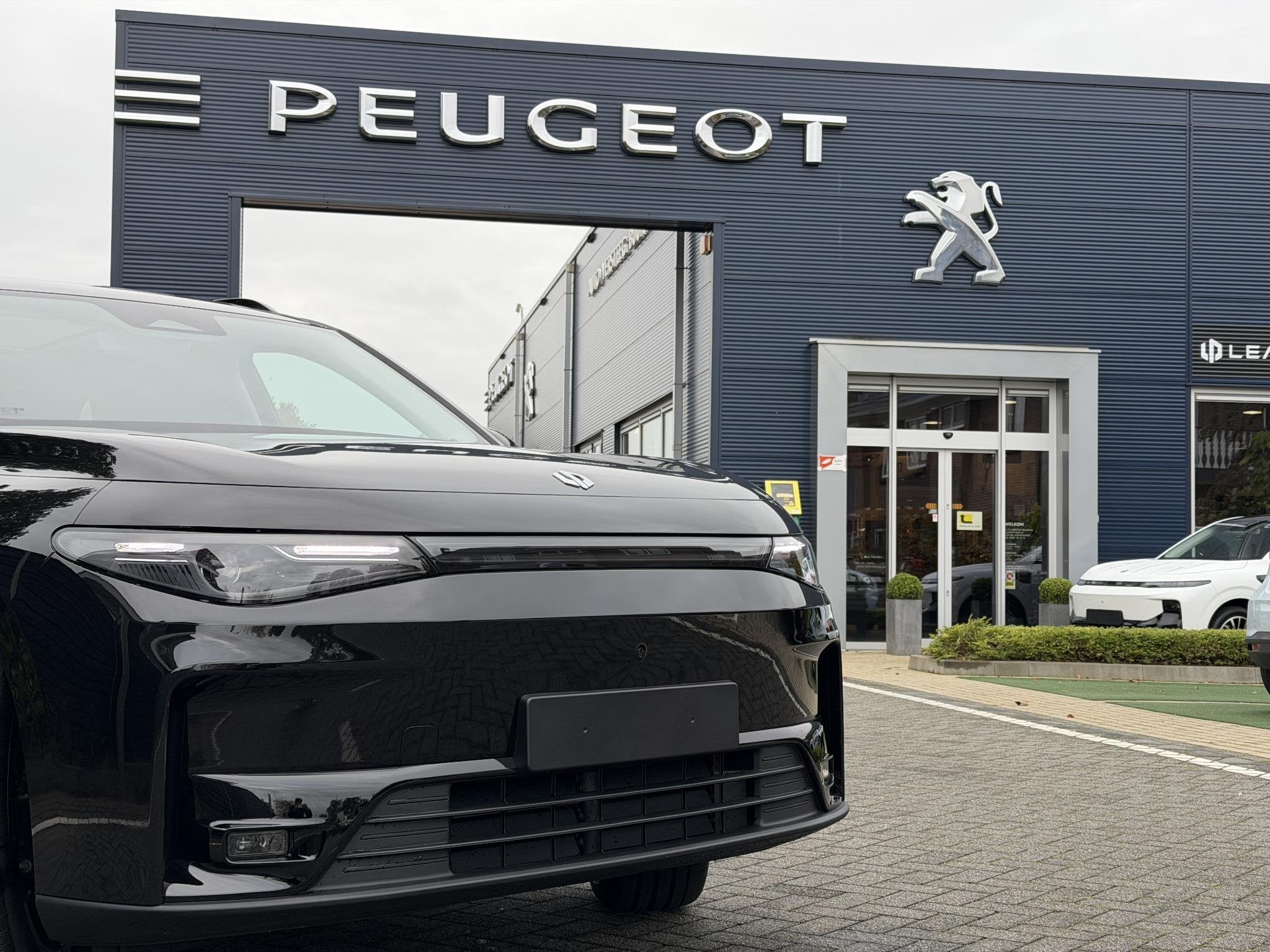 Leapmotor C10 Design ProMax 81.9 kWh 300PK Automaat Navigati, Auto's, Automaat, 12 maanden, Achterwielaandrijving, Automatische klimaatregeling