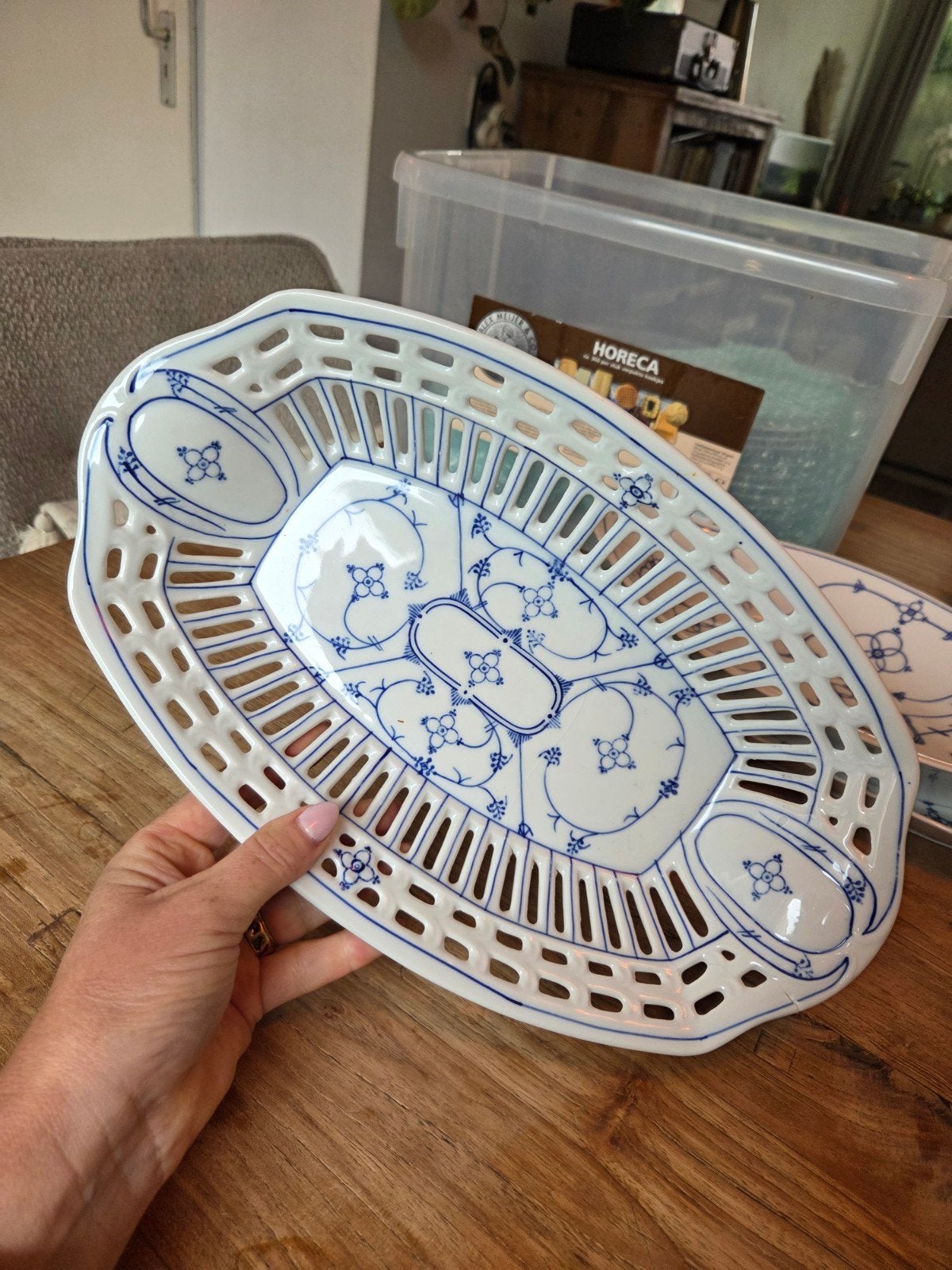 Serveerschaal Blauw Saks (niet origineel), Ophalen