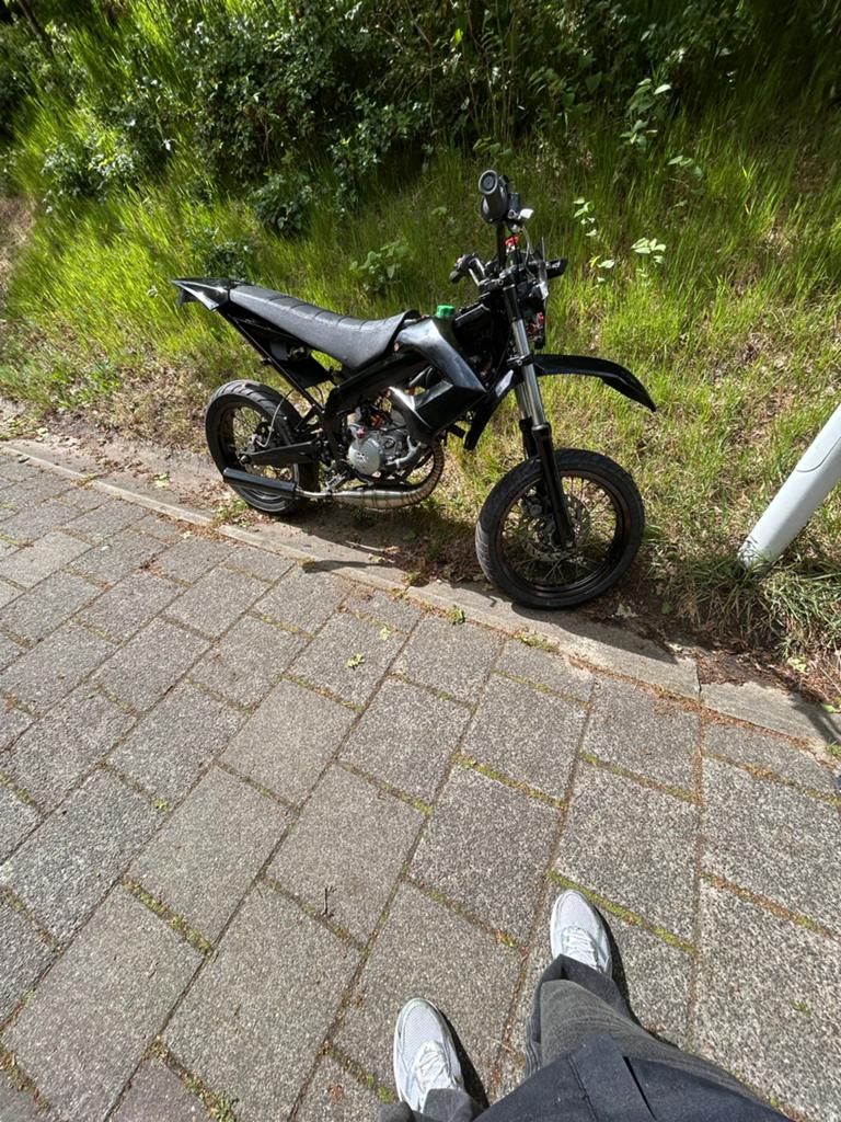 Derbi senda sm, Fietsen en Brommers, Brommers | Derbi, Nieuw, Maximaal 45 km/u, Ophalen