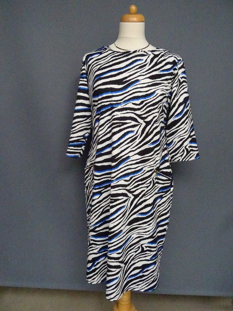 PESCARA maat XL, zebra print jurk met blauw., Meerkleurig, Maat 46/48 (XL) of groter, Pescara, Ophalen of Verzenden