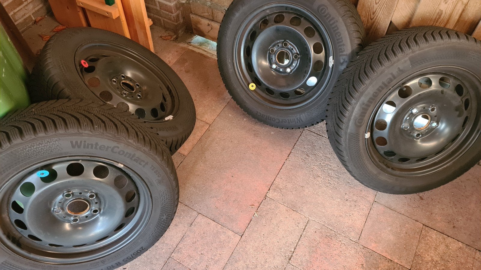 4x VW Golf 8 stalen velgen + Continental TS870 205/55 R16 87, Auto-onderdelen, Gebruikt, 16 inch, Banden en Velgen, Personenwagen