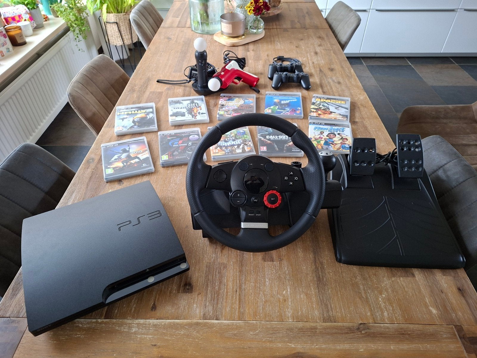 Complete PlayStation 3 Slim Bundel met Games en Accessoires, Met games, Met 2 controllers, Zo goed als nieuw, Slim