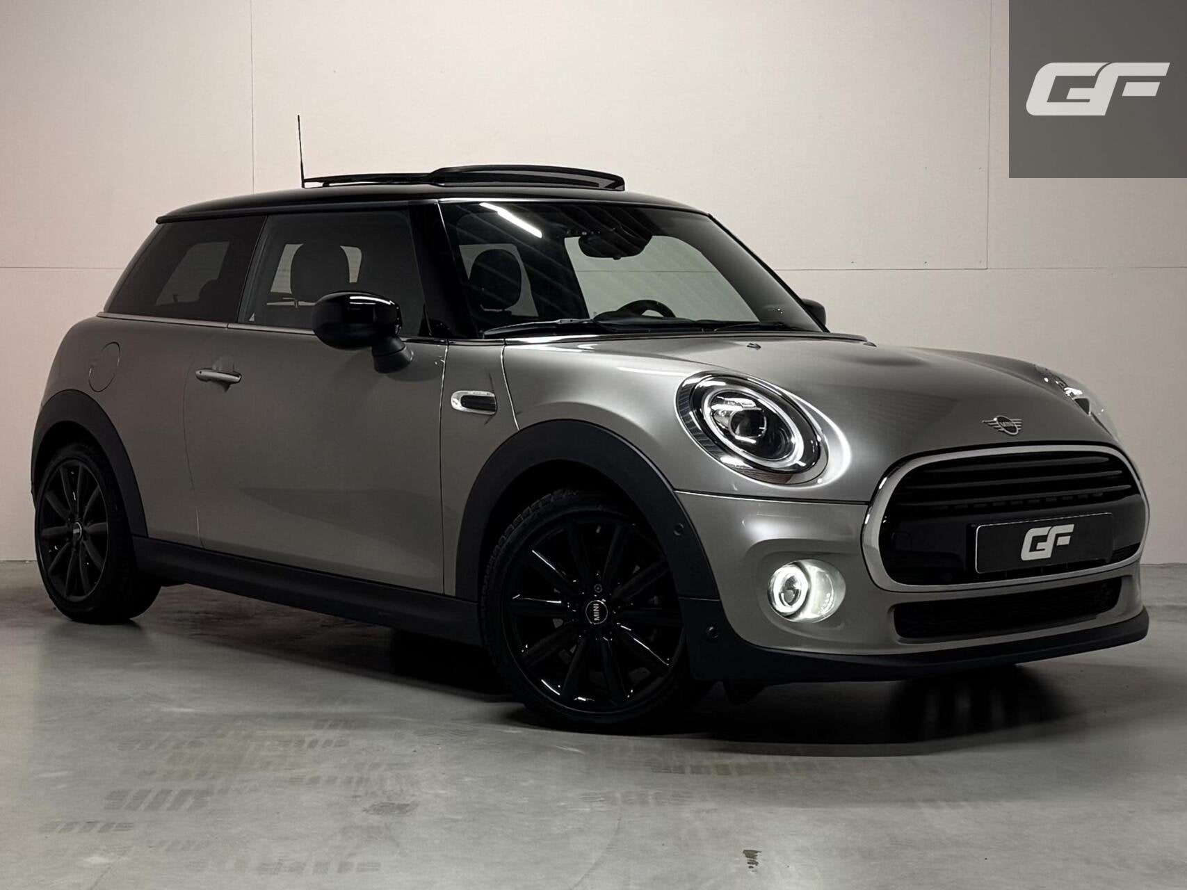 Mini Mini 1.5 Cooper 60 Years Edition Pano HUD H/K Leer, Auto's, Dealer onderhouden, Gebruikt, Met garantie (alle), 4 stoelen