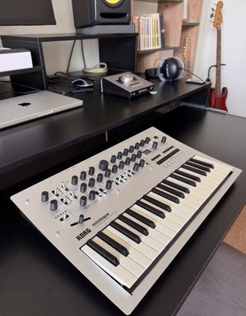 Korg minilogue synthesizer, Ophalen of Verzenden, Zo goed als nieuw, 61 toetsen, Korg