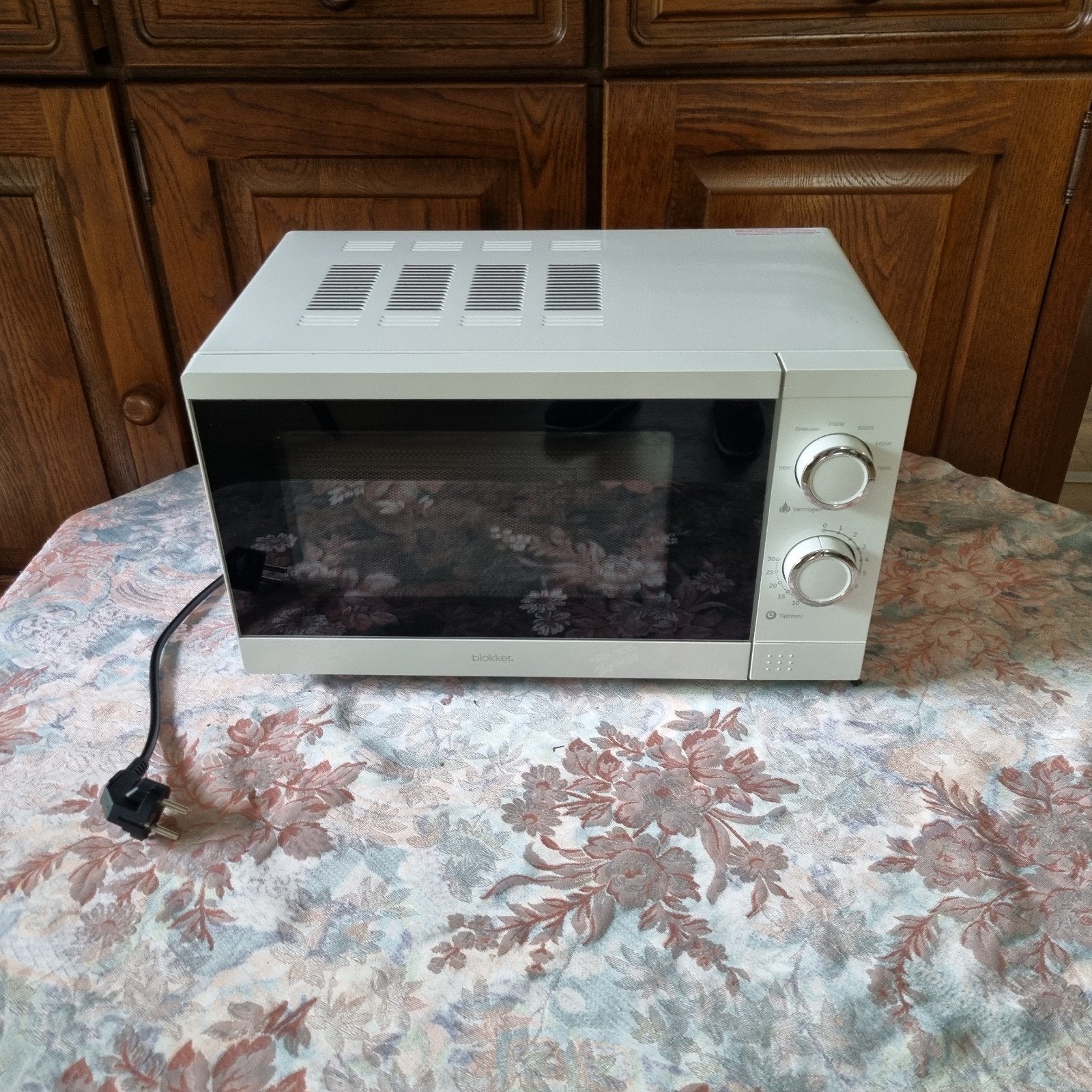 Blokker Magnetron Wit - 2,5 jaar oud, Witgoed en Apparatuur, Ophalen, Gebruikt, Magnetron, Draaiplateau