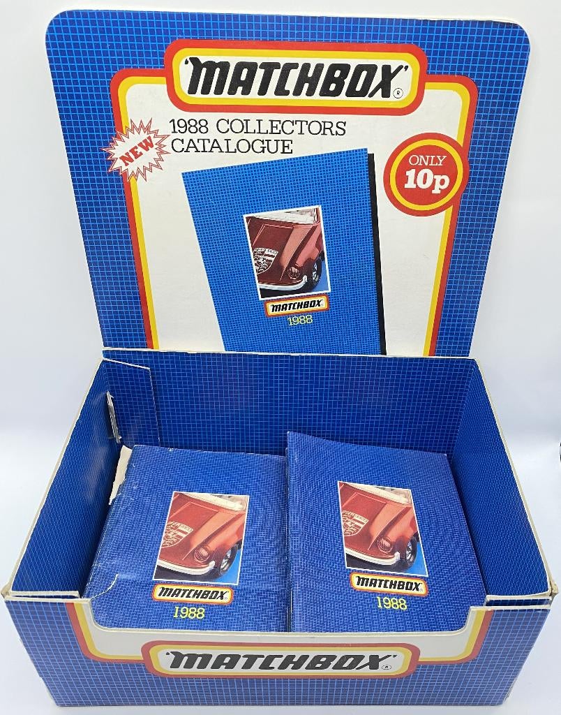 Matchbox display voor- en met catalogi 1988, Hobby en Vrije tijd, Modelauto's | Overige schalen, Zo goed als nieuw, Overige typen