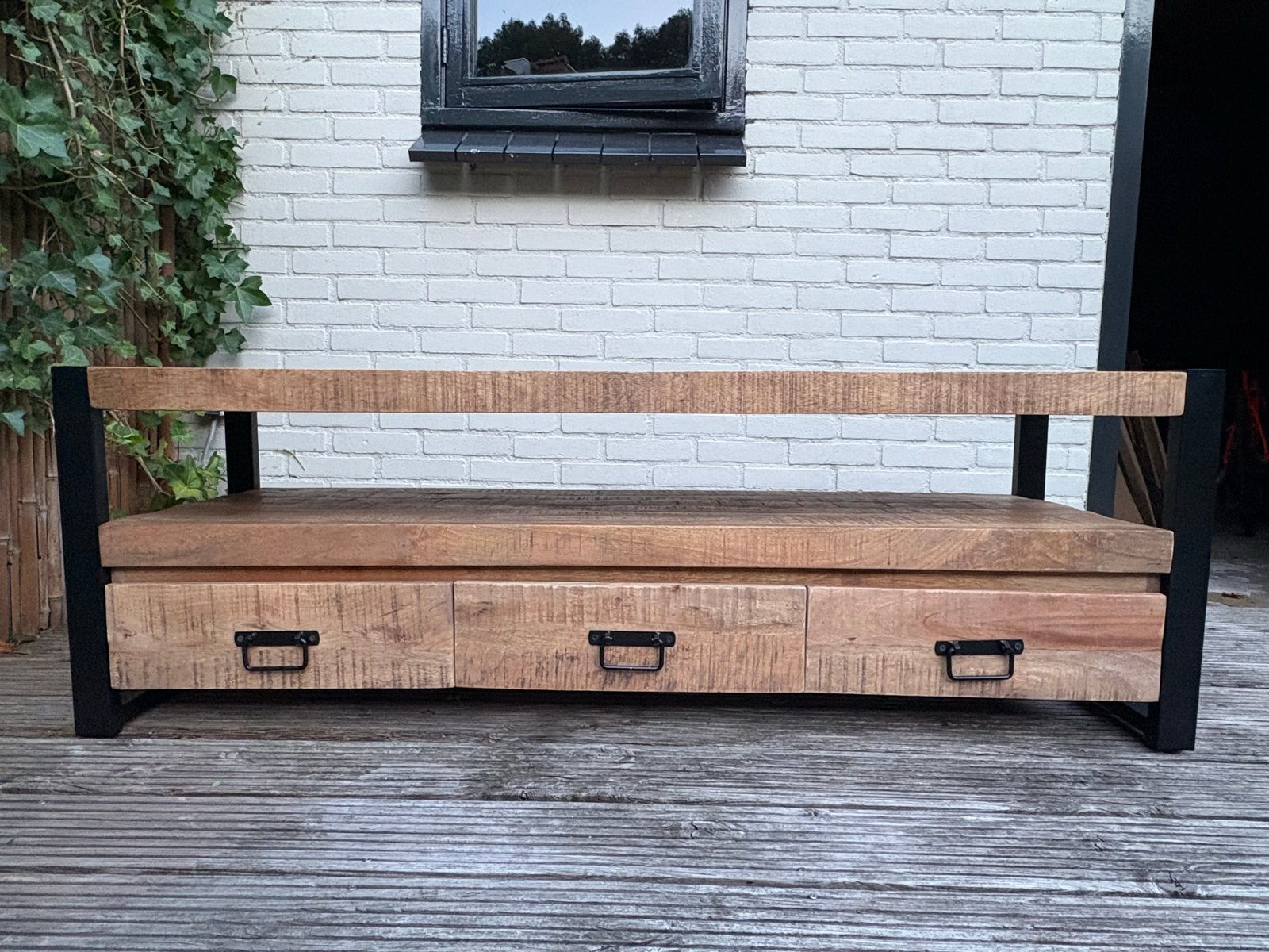 Industrieel TV-meubel mango hout/ zwart, Ophalen, 150 tot 200 cm, Zo goed als nieuw, Minder dan 100 cm