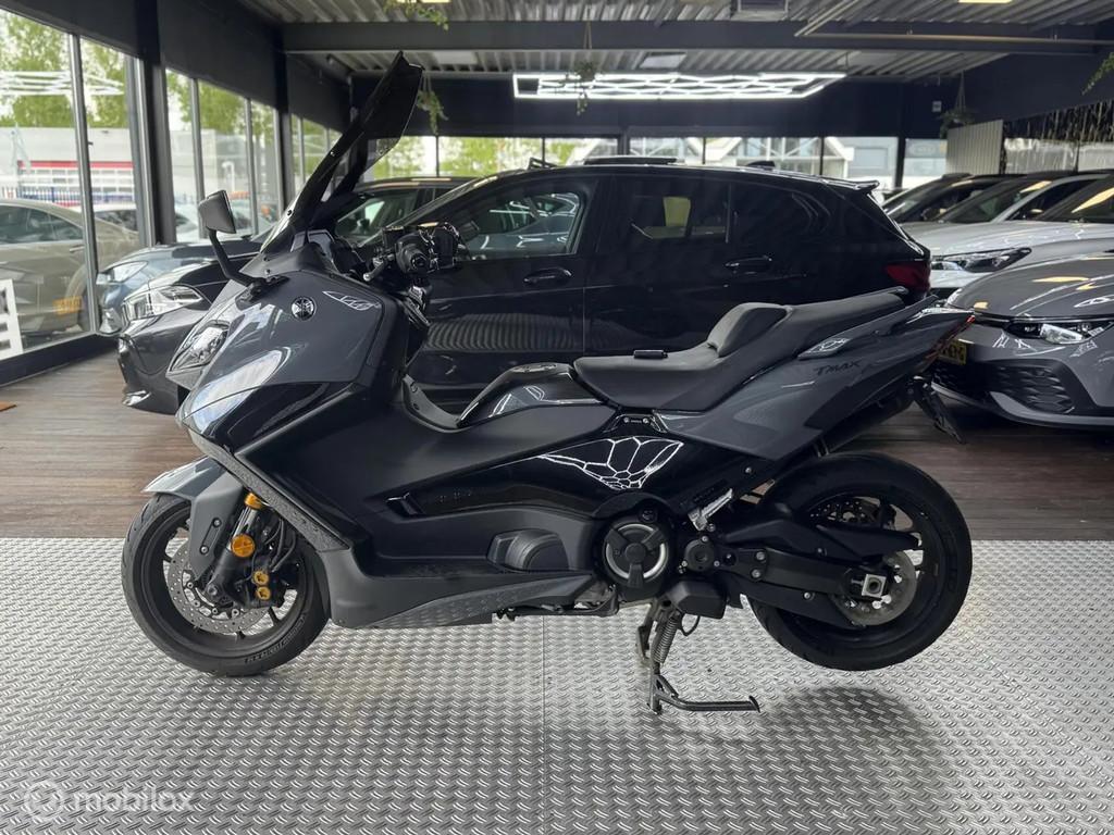 Yamaha TMAX 560 ABS € 11.900,00 - foto 3