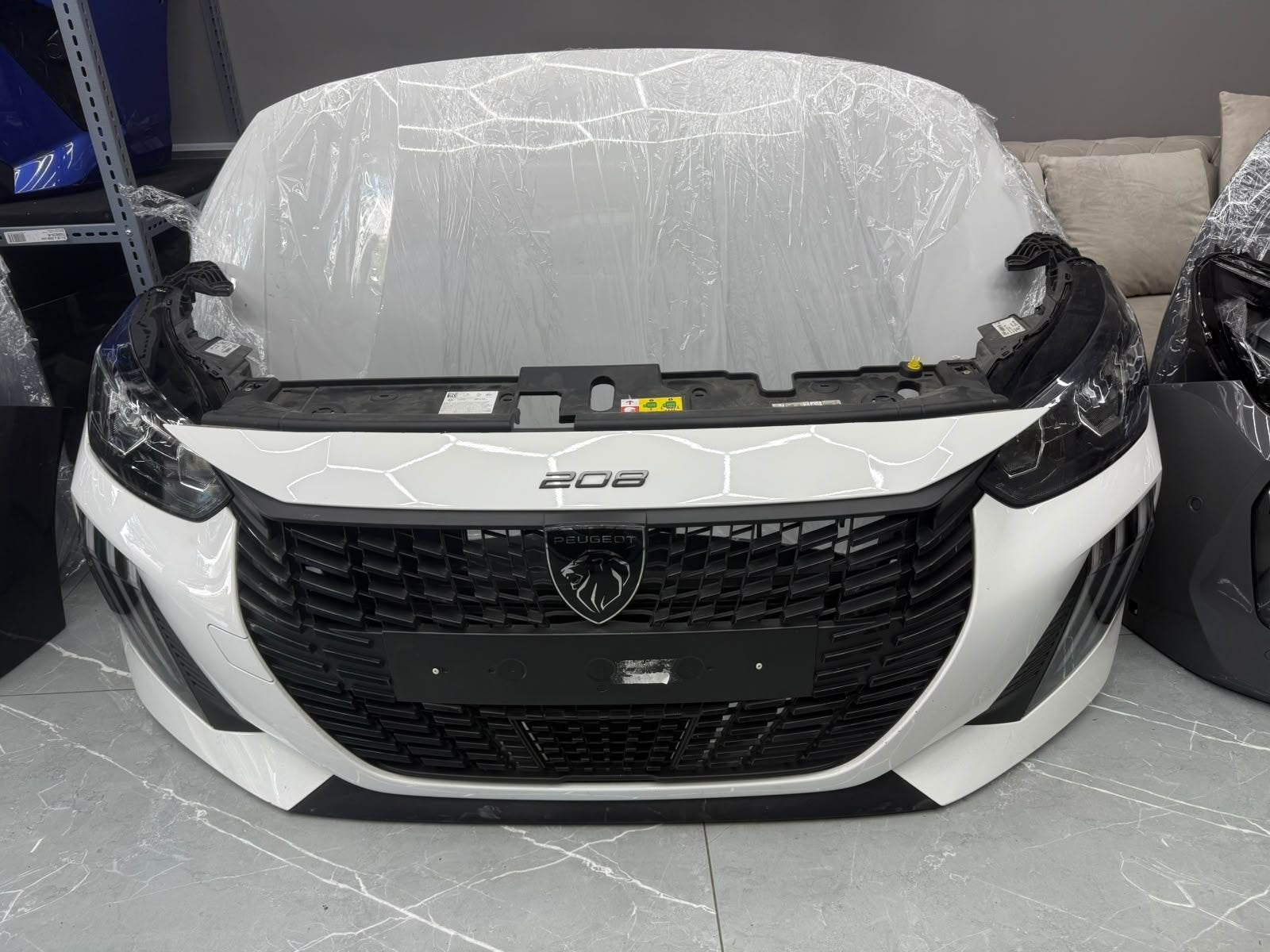 Voorkop Peugeot 208 II 2024-2026 Motorkap Voorbumper Koplamp, Auto-onderdelen, Taurusavenue 1
2132 LS  Hoofddorp, NL, Gebruikt