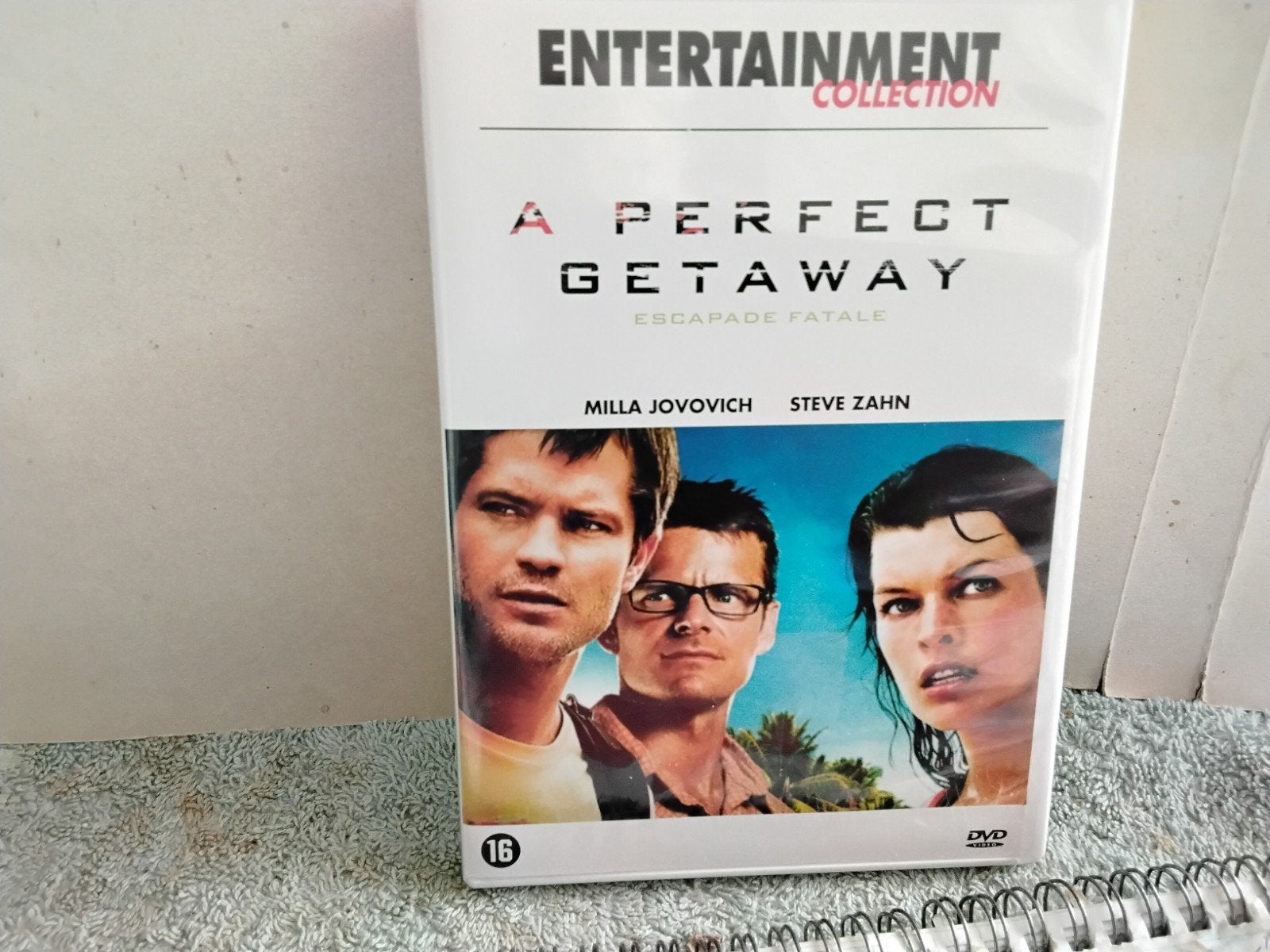 A  PERFECT  GETAWAY    MILLA  JOVOVICH     STEVE  ZAHN, Alle leeftijden, Ophalen of Verzenden, Zo goed als nieuw, Actiethriller